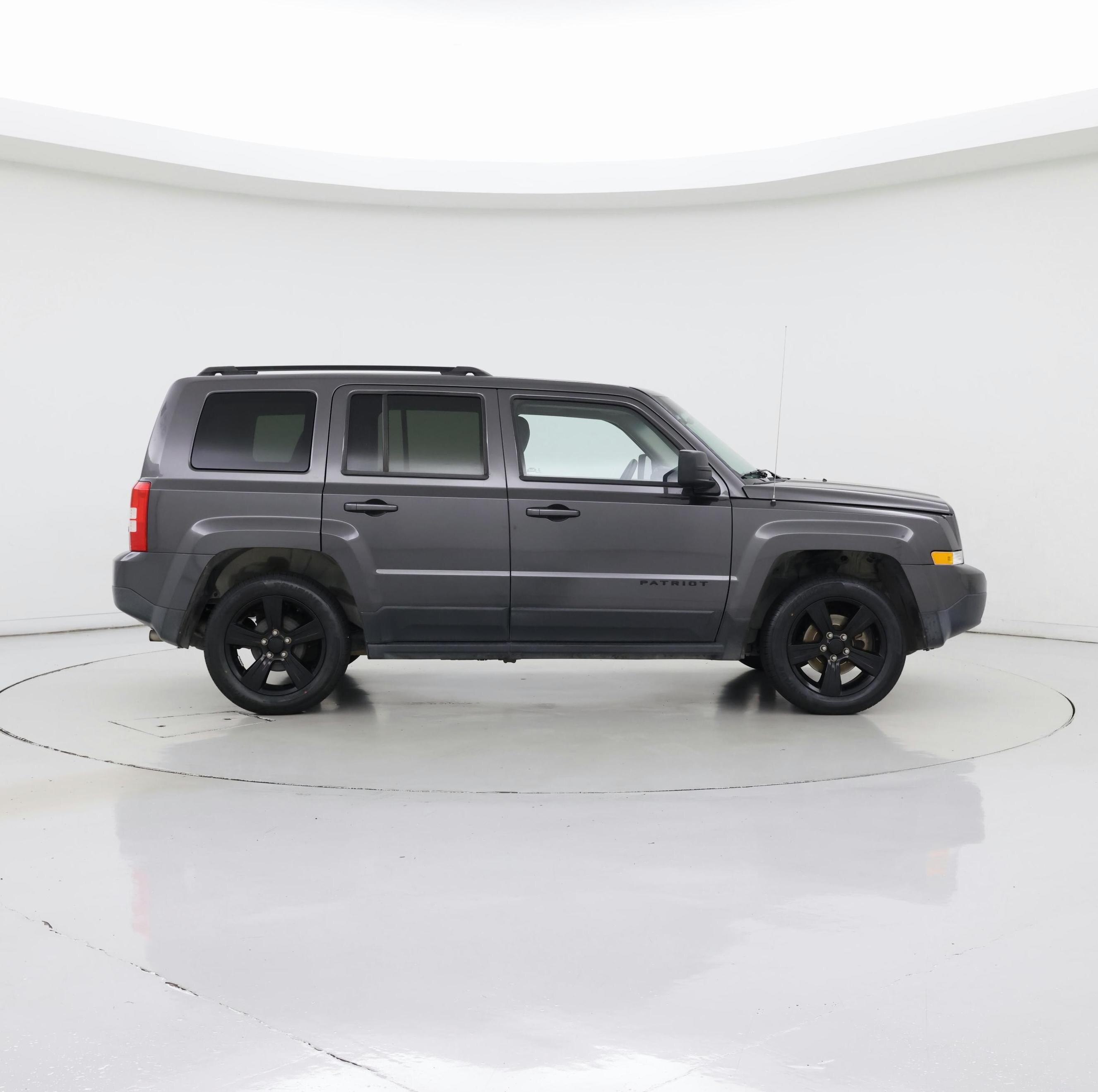 Thumbnail: 2015 Jeep Patriot - 7