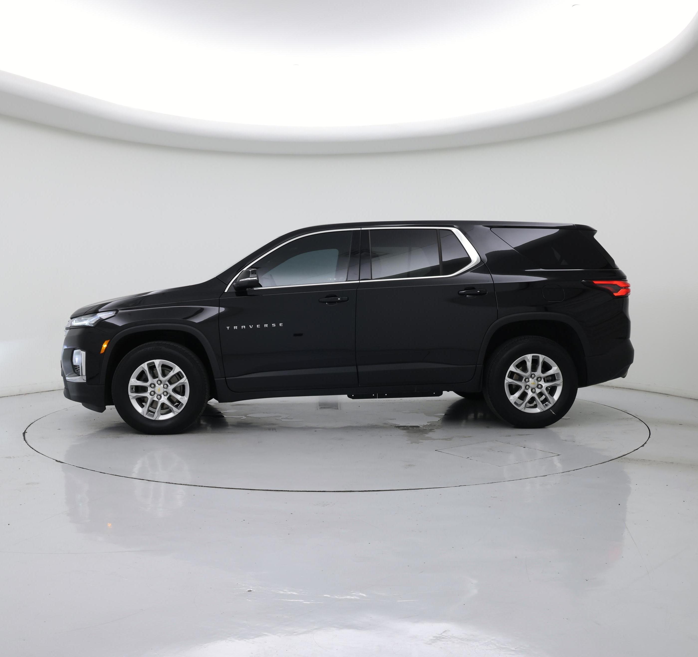 Thumbnail: 2023 Chevrolet Traverse - 3