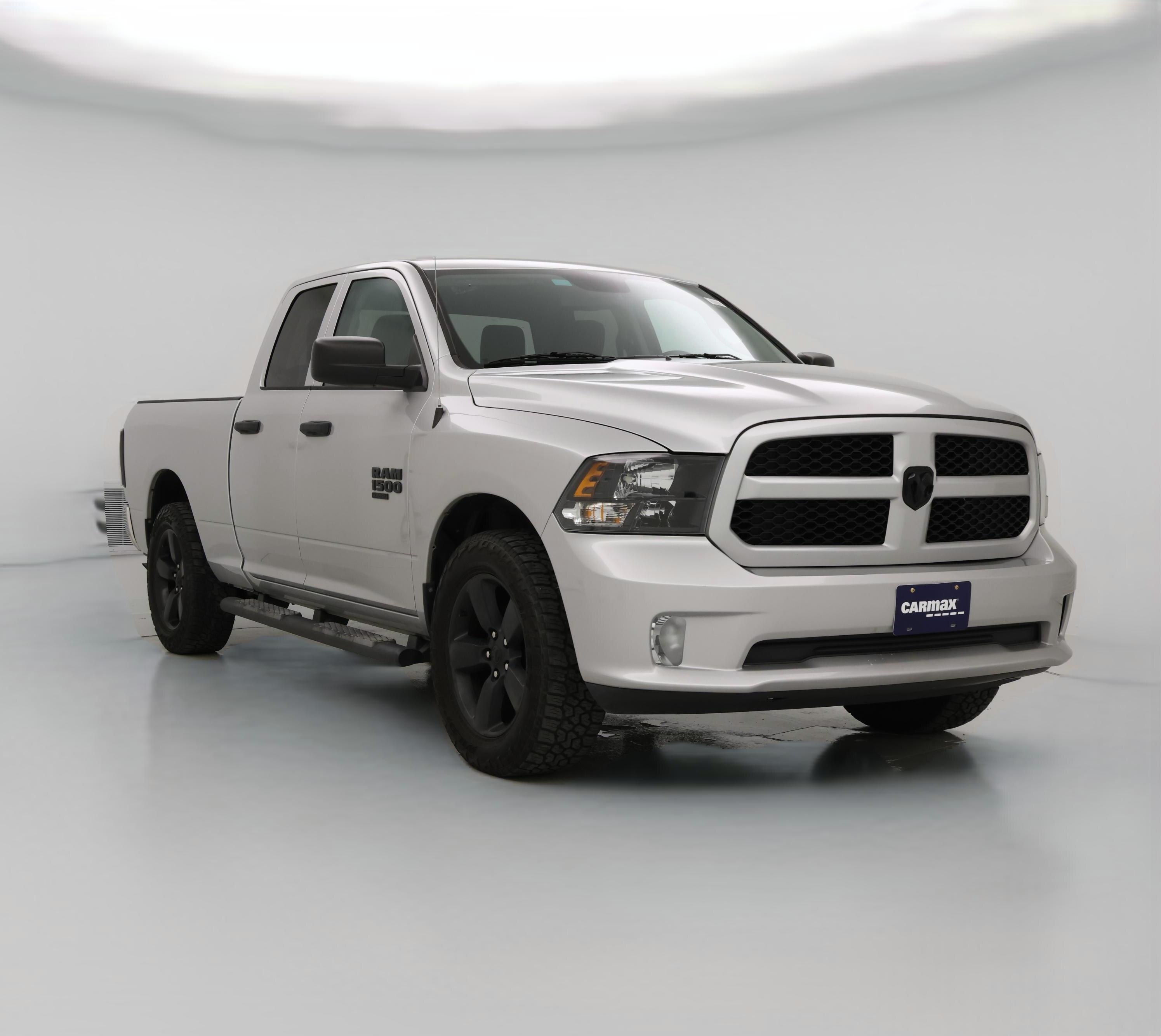 Thumbnail: 2019 RAM 1500 Classic - 1