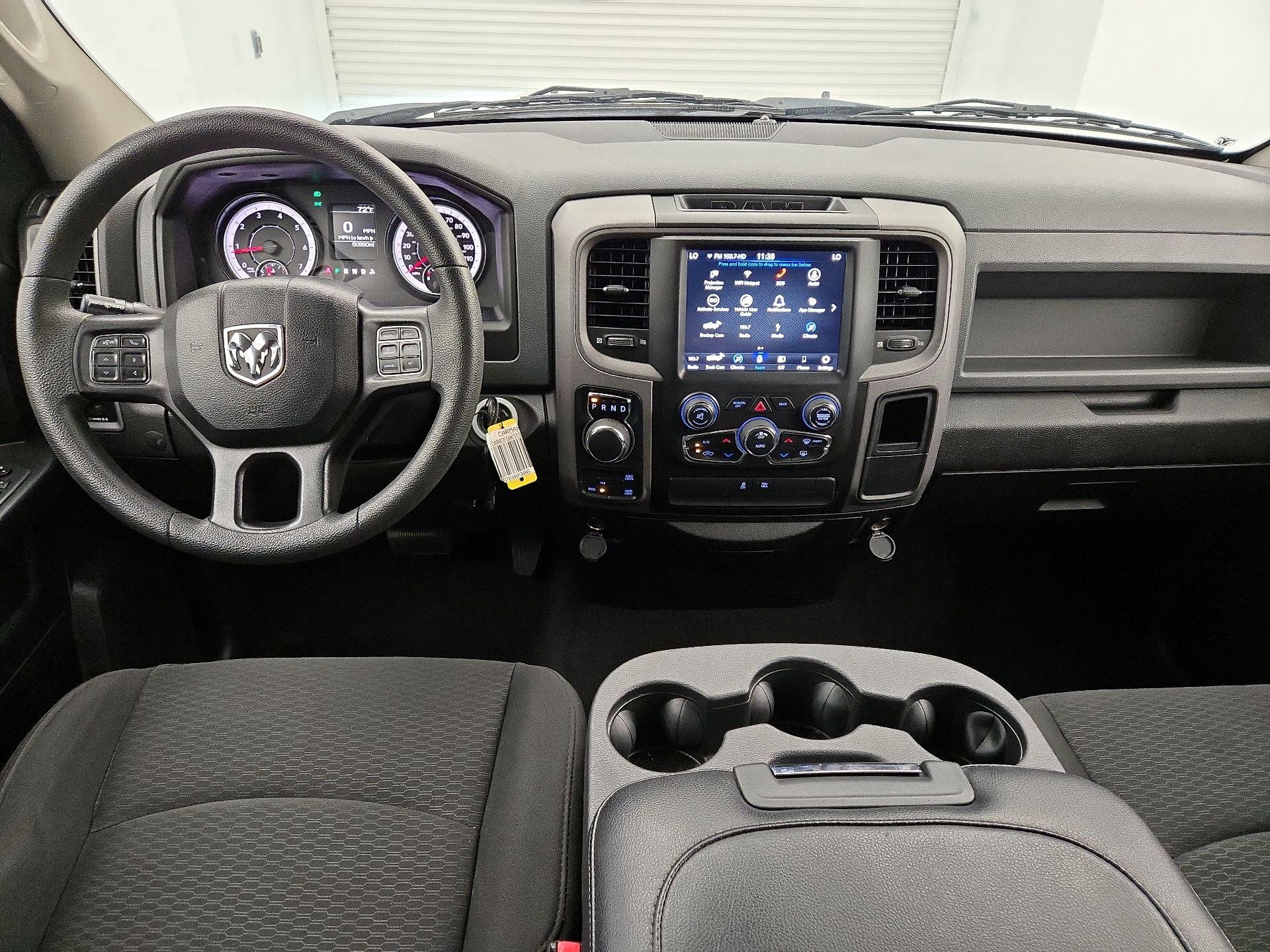 Thumbnail: 2019 RAM 1500 Classic - 9