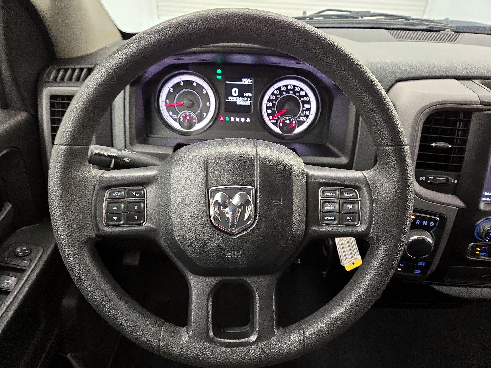 Thumbnail: 2019 RAM 1500 Classic - 10