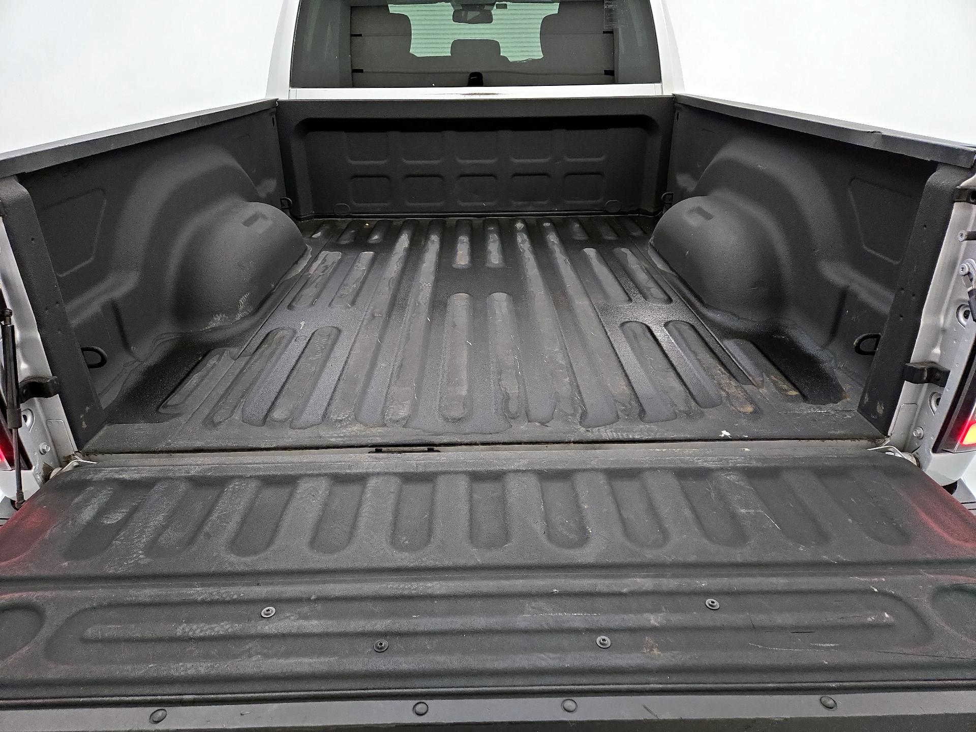 Thumbnail: 2019 RAM 1500 Classic - 20