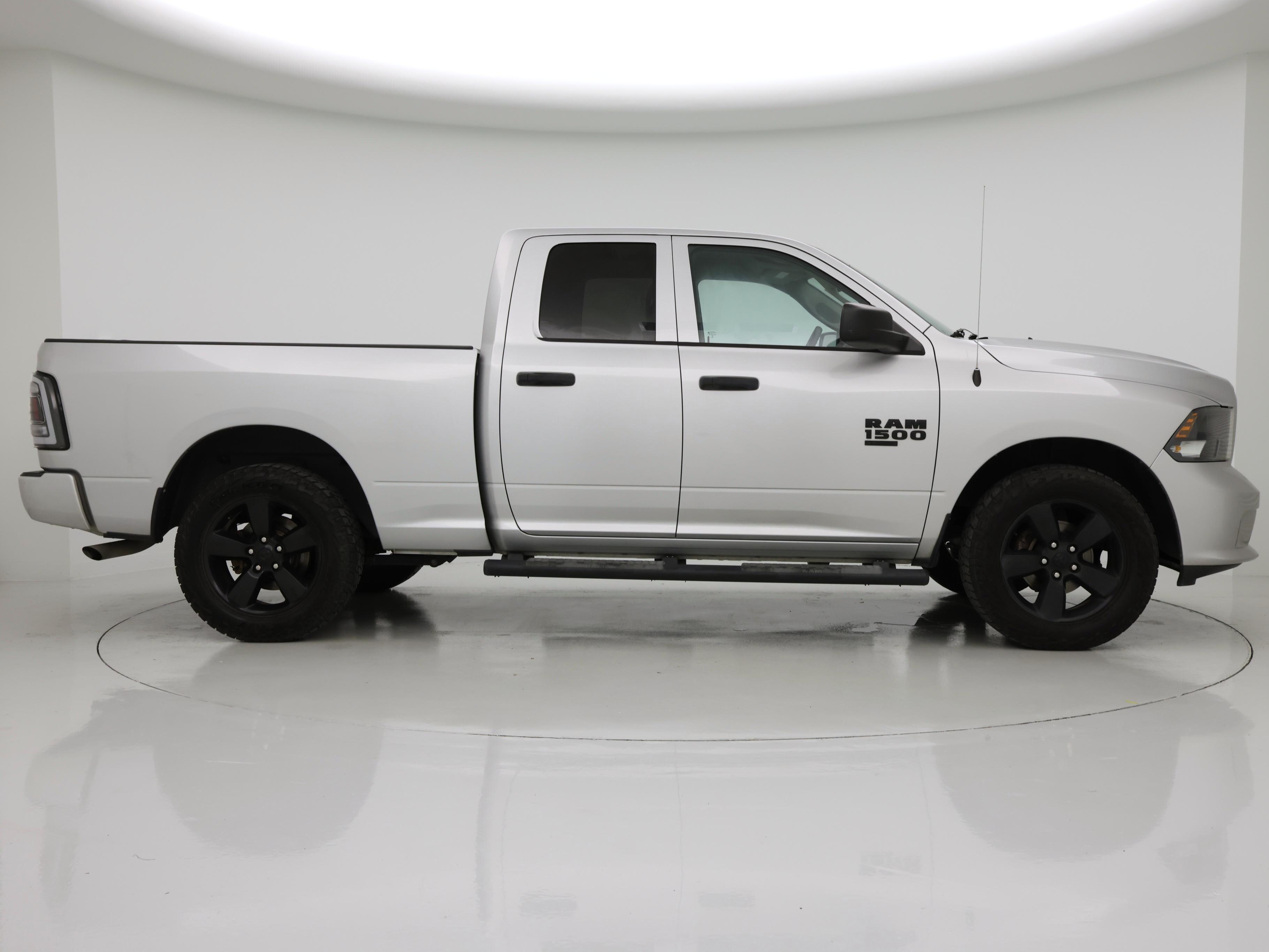 Thumbnail: 2019 RAM 1500 Classic - 7