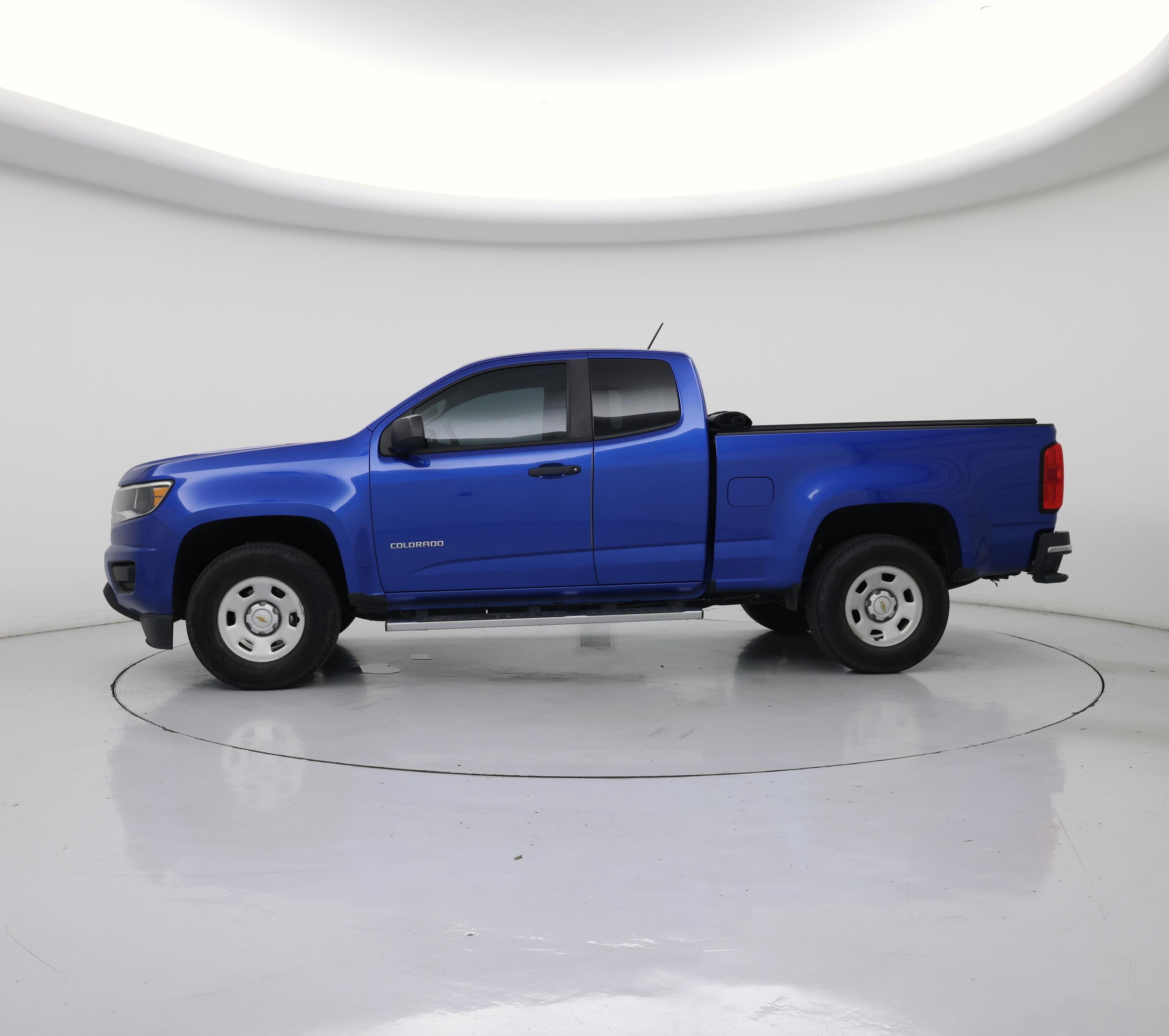 Thumbnail: 2019 Chevrolet Colorado - 3