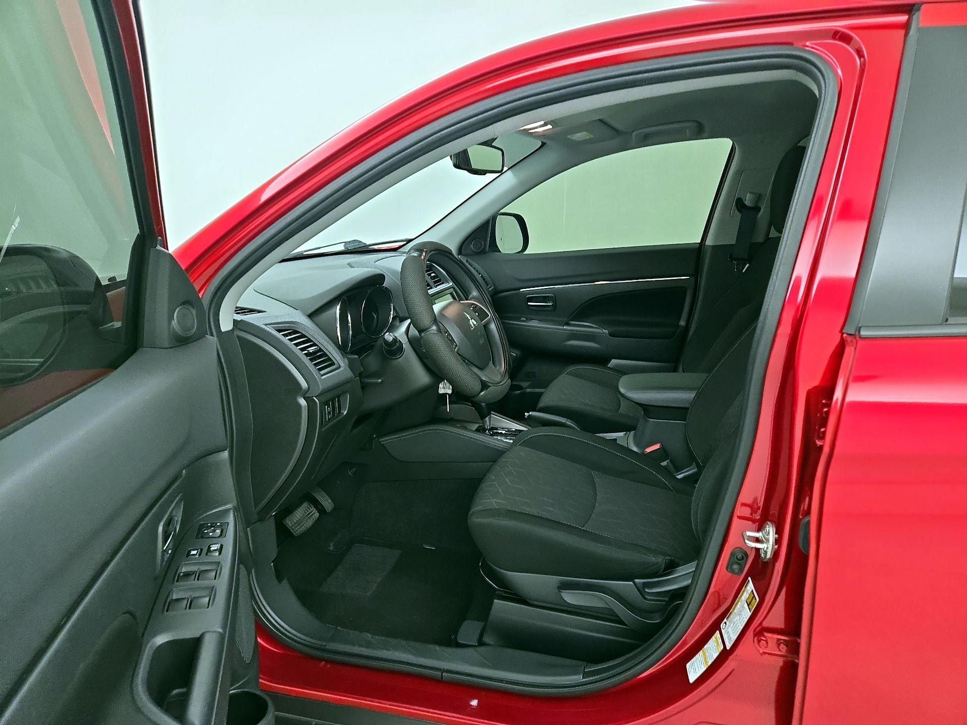 Thumbnail: 2022 Mitsubishi Outlander Sport - 11