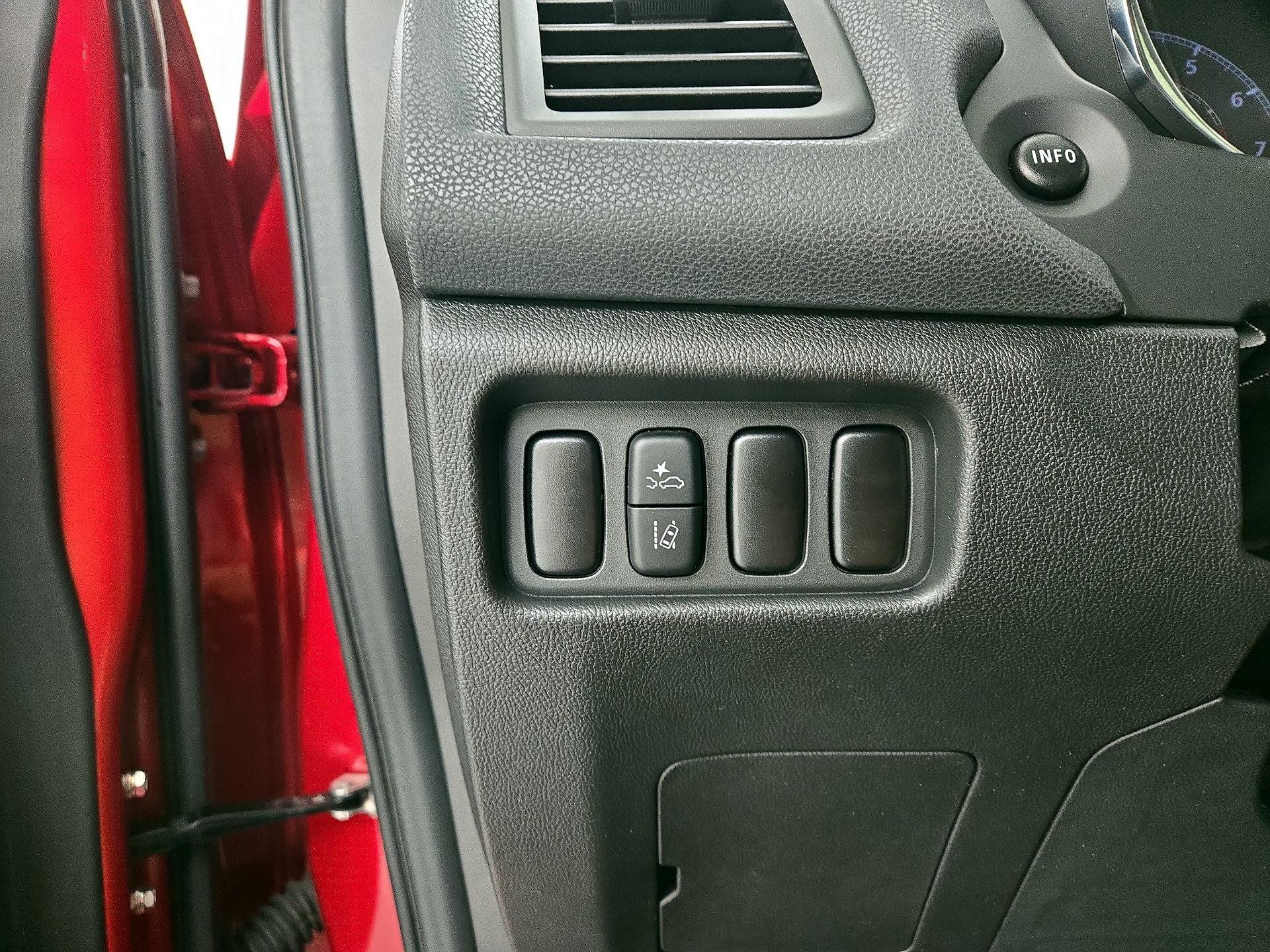Thumbnail: 2022 Mitsubishi Outlander Sport - 13