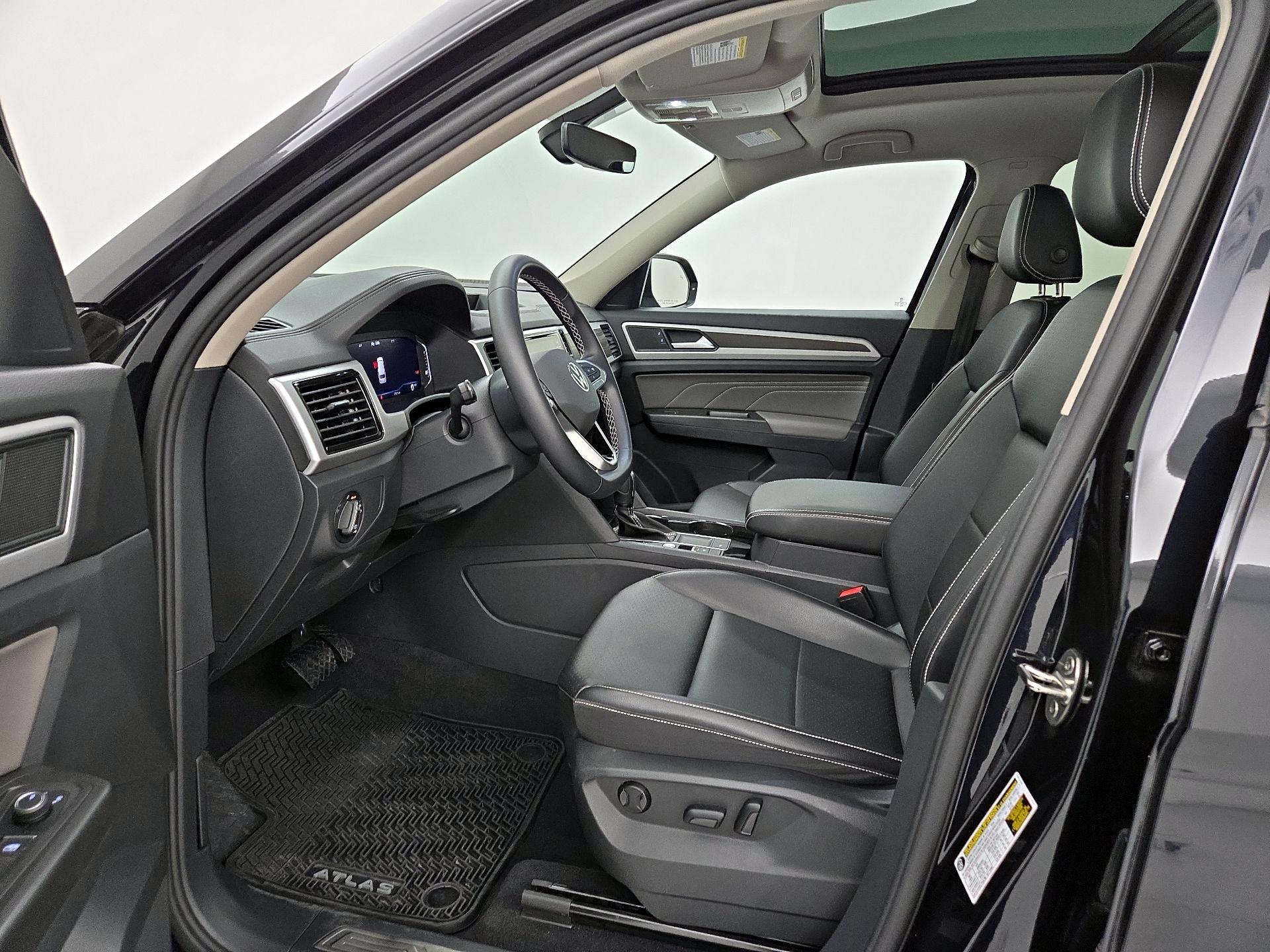 Thumbnail: 2023 Volkswagen Atlas - 11