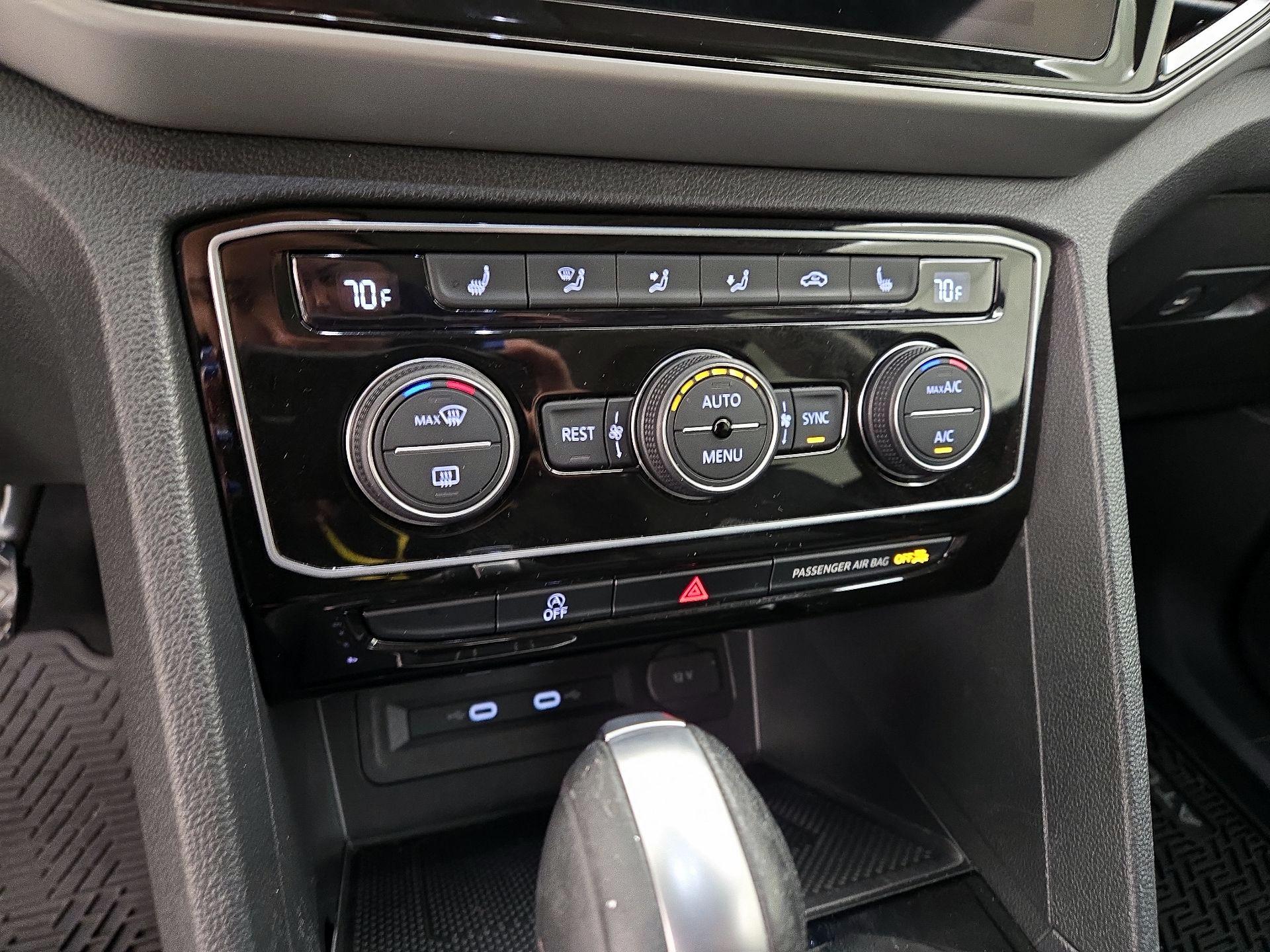 Thumbnail: 2023 Volkswagen Atlas - 16