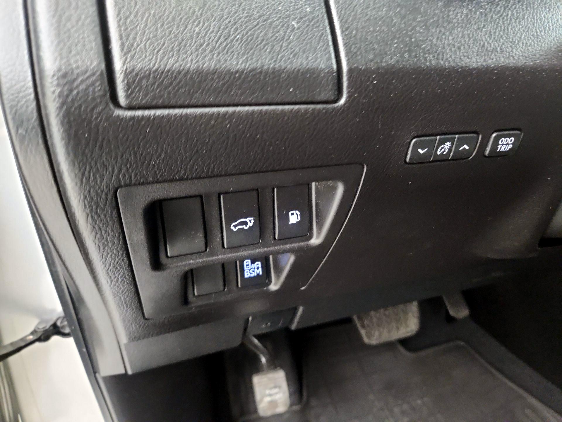 Thumbnail: 2015 Lexus RX - 13