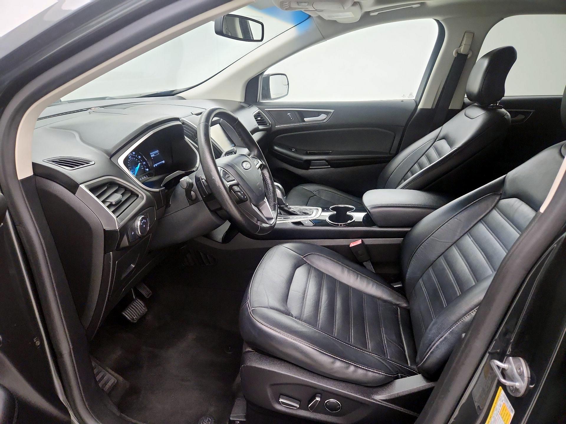 Thumbnail: 2015 Ford Edge - 11