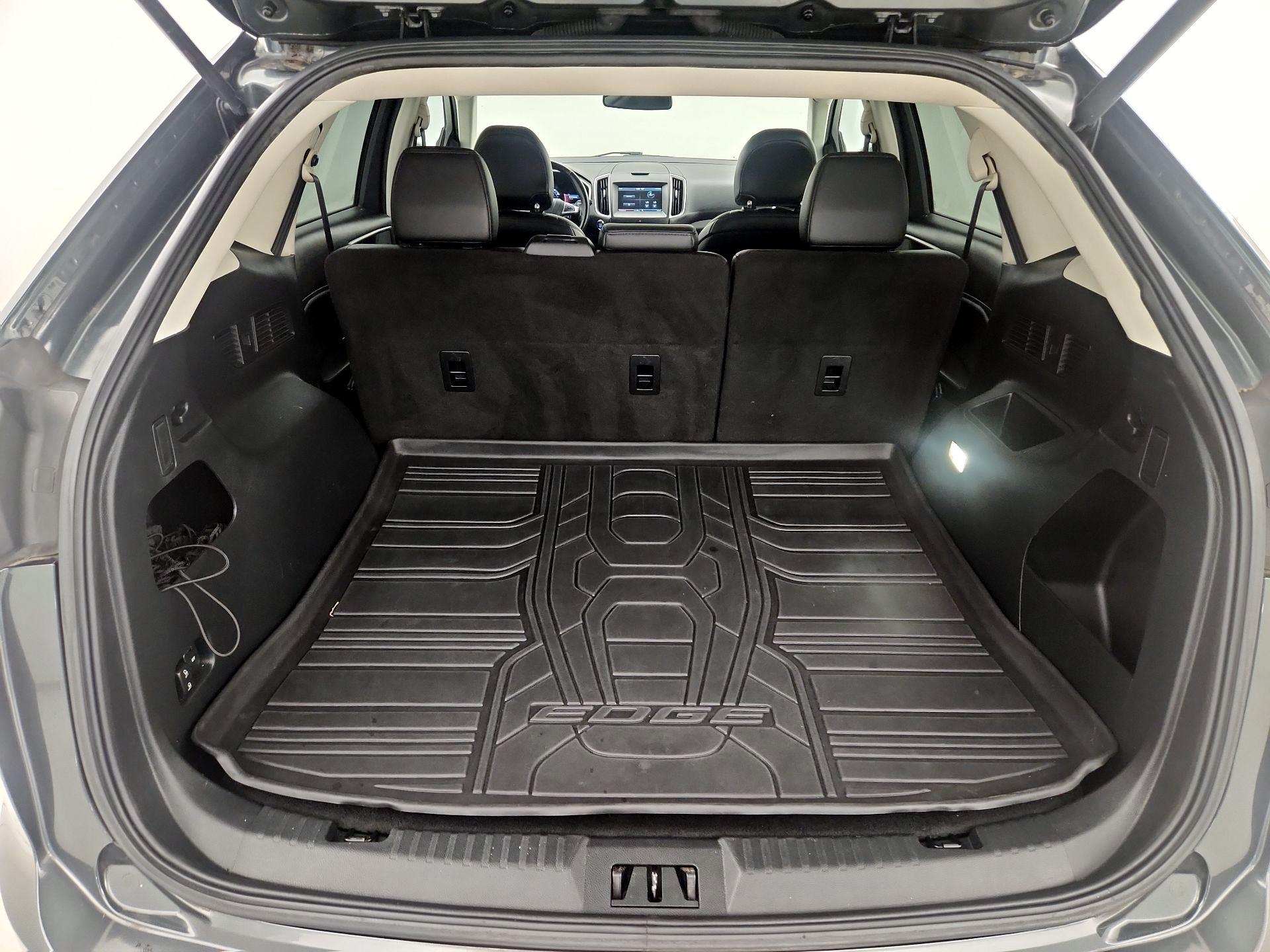 Thumbnail: 2015 Ford Edge - 16