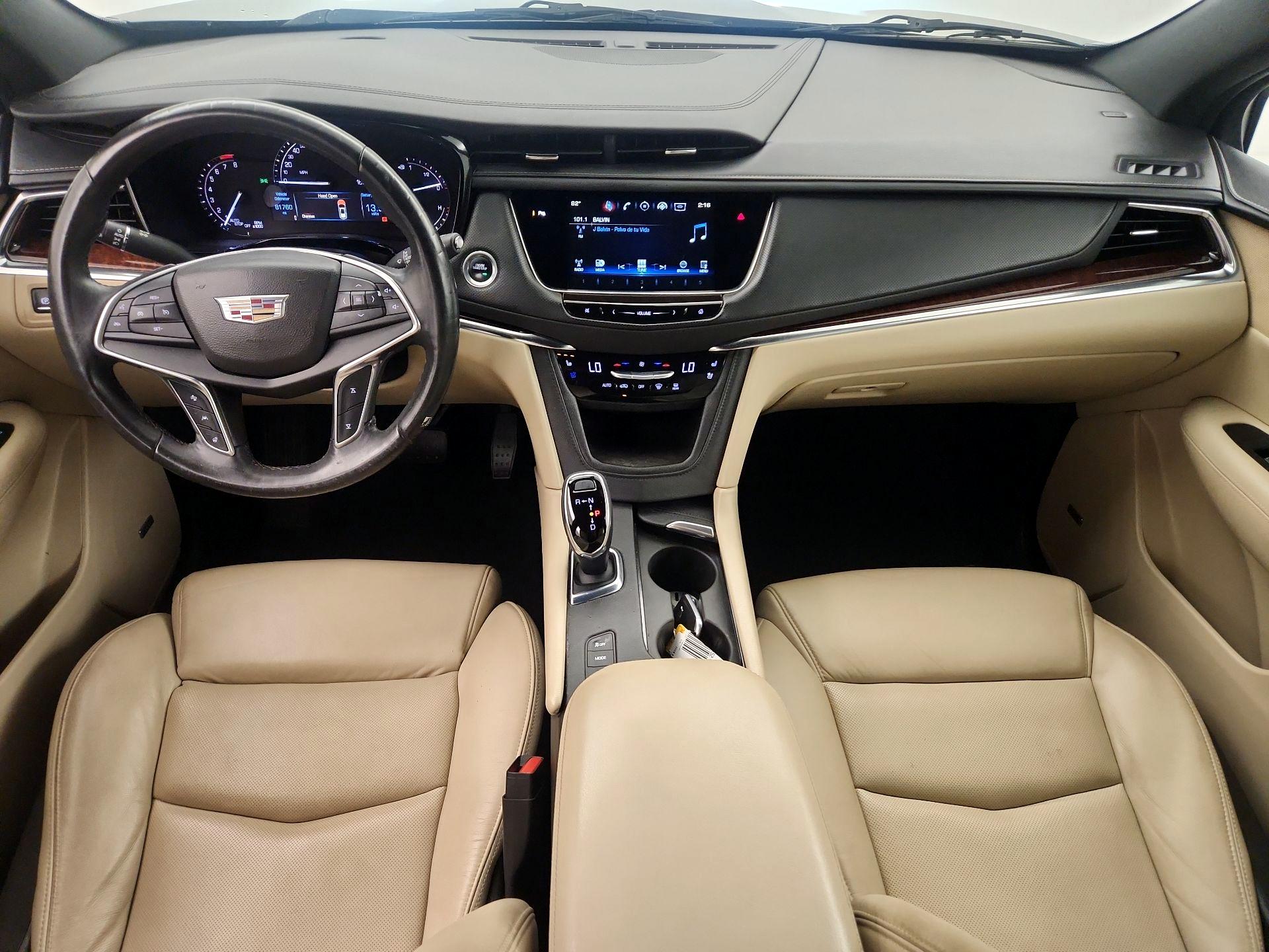 Thumbnail: 2017 Cadillac XT5 - 9