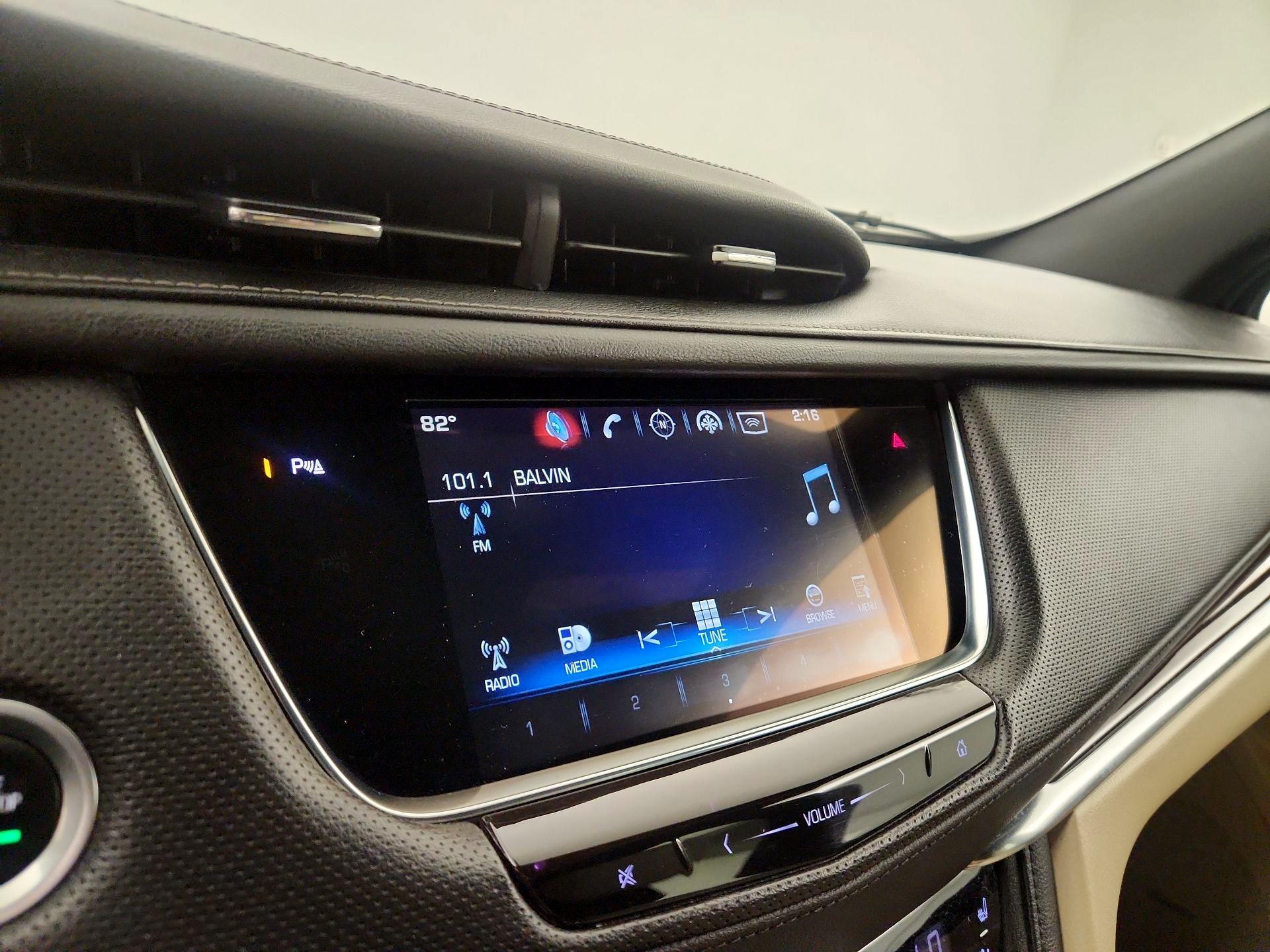 Thumbnail: 2017 Cadillac XT5 - 15