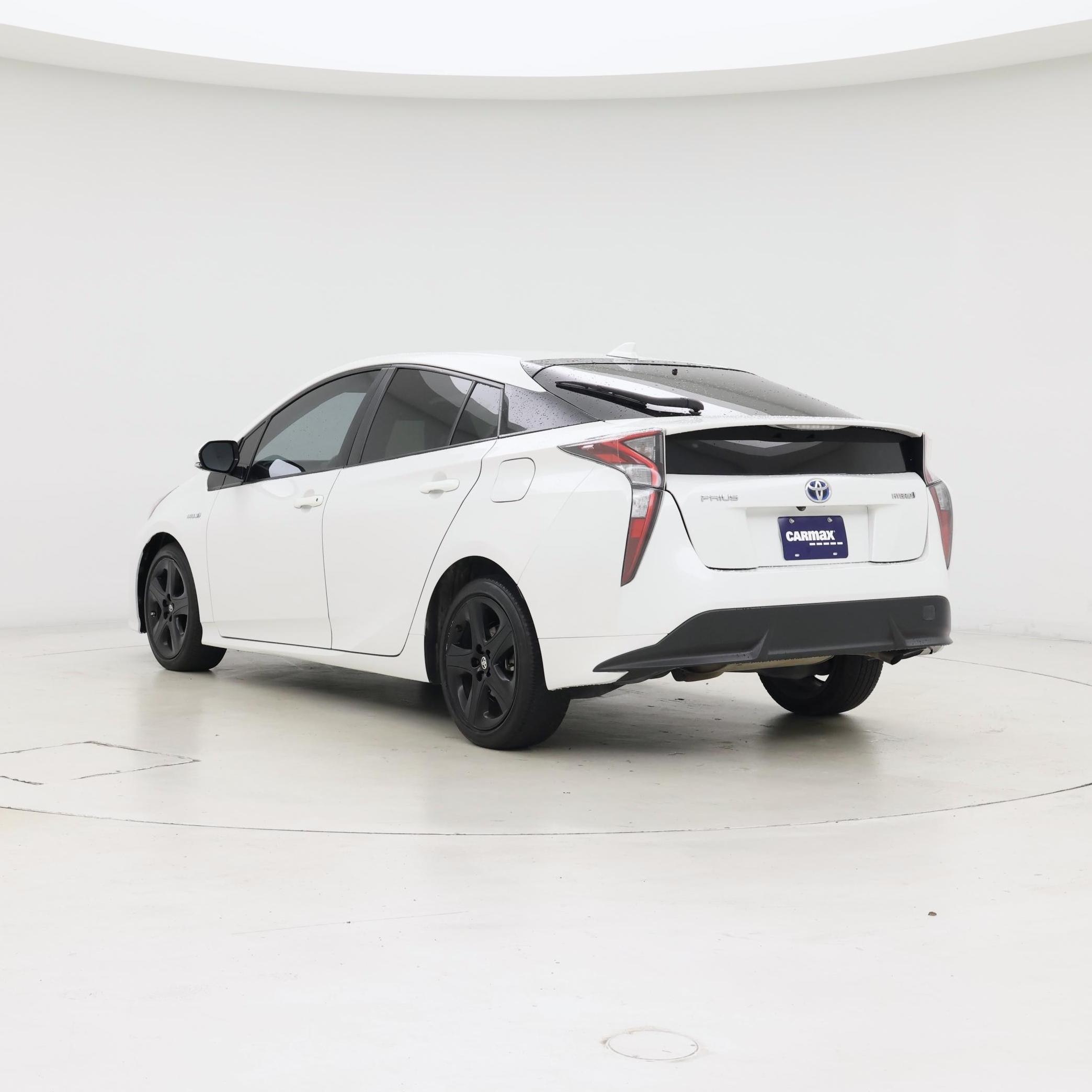 Thumbnail: 2016 Toyota Prius - 2