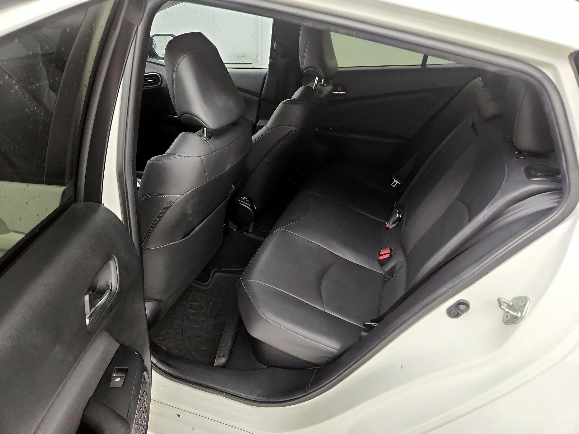 Thumbnail: 2016 Toyota Prius - 20