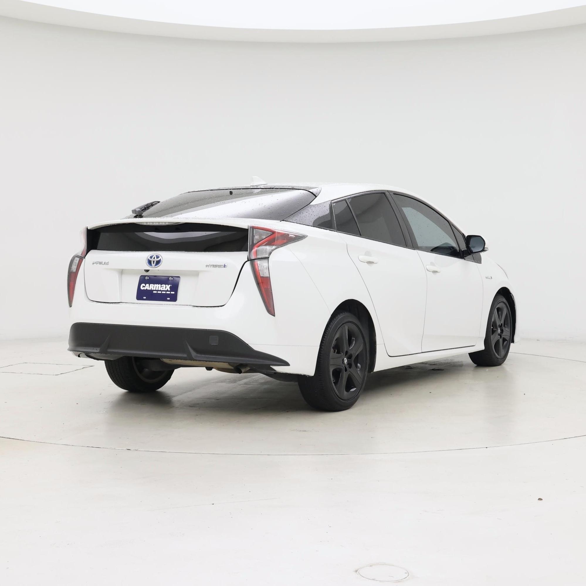 Thumbnail: 2016 Toyota Prius - 8