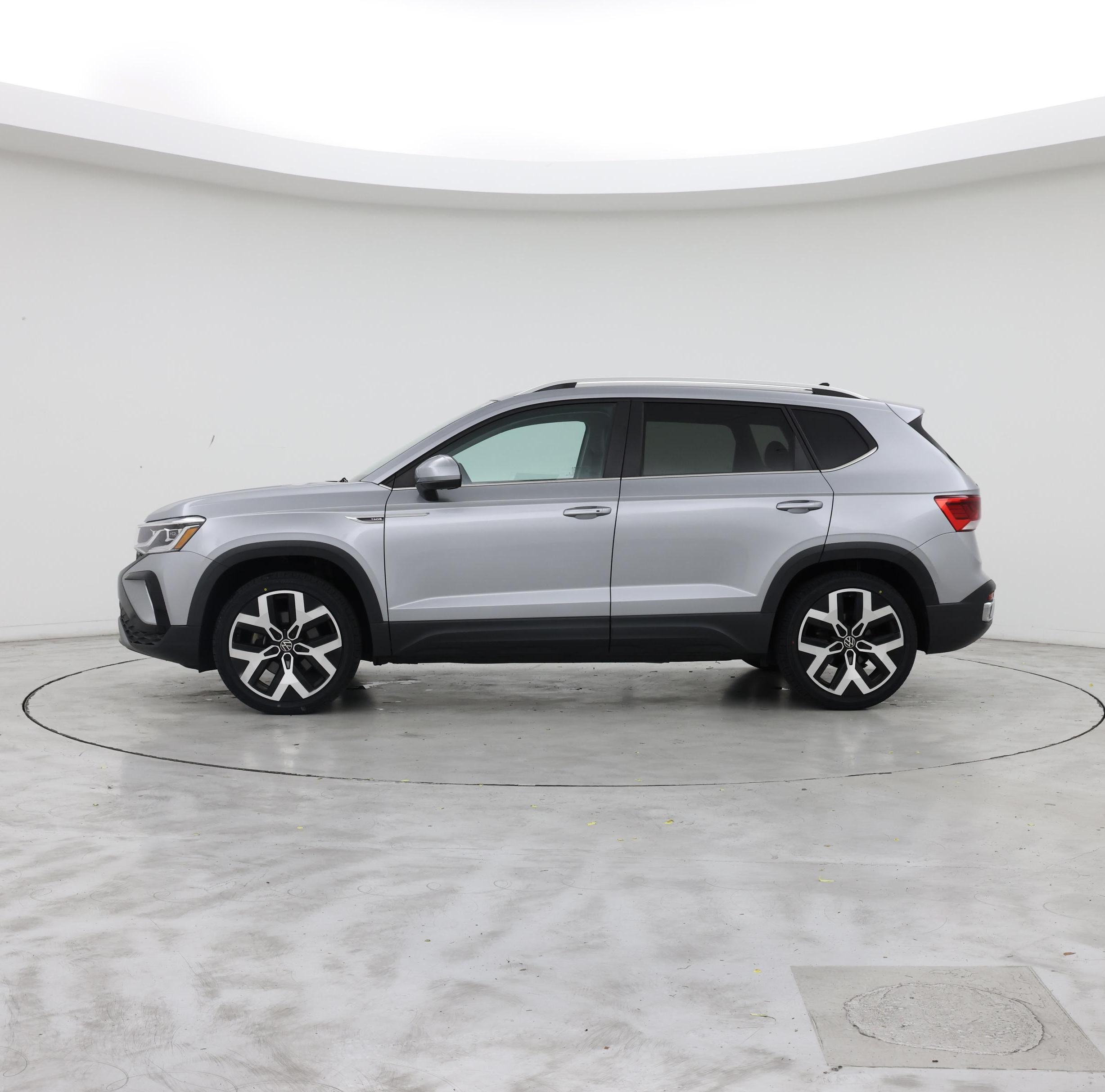 Thumbnail: 2022 Volkswagen Taos - 3
