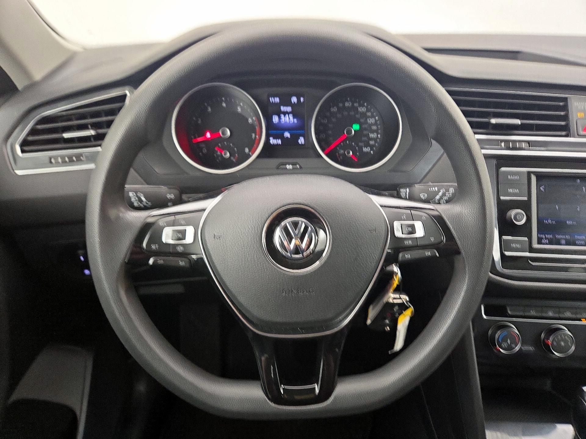 Thumbnail: 2021 Volkswagen Tiguan - 10