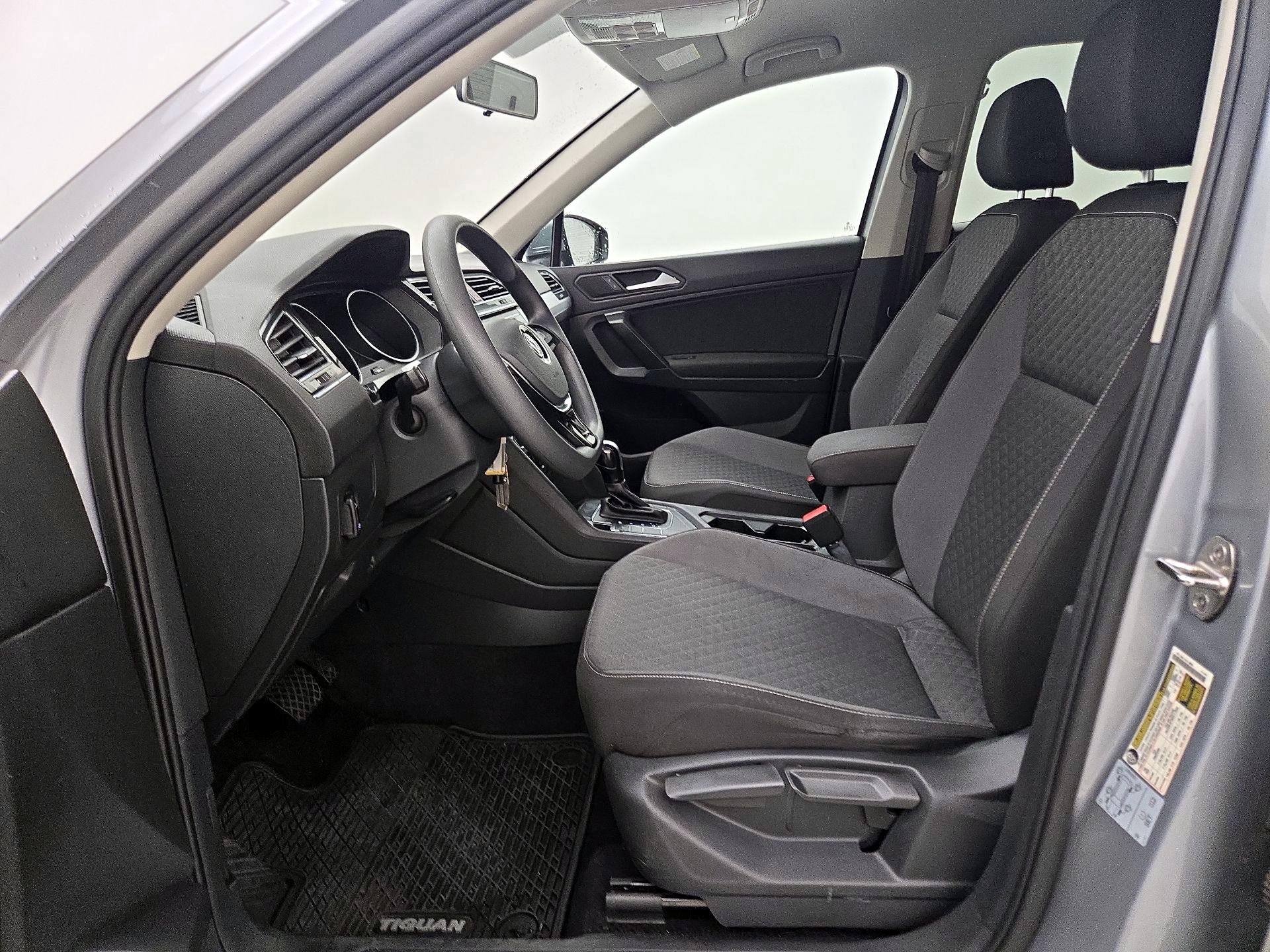 Thumbnail: 2021 Volkswagen Tiguan - 11