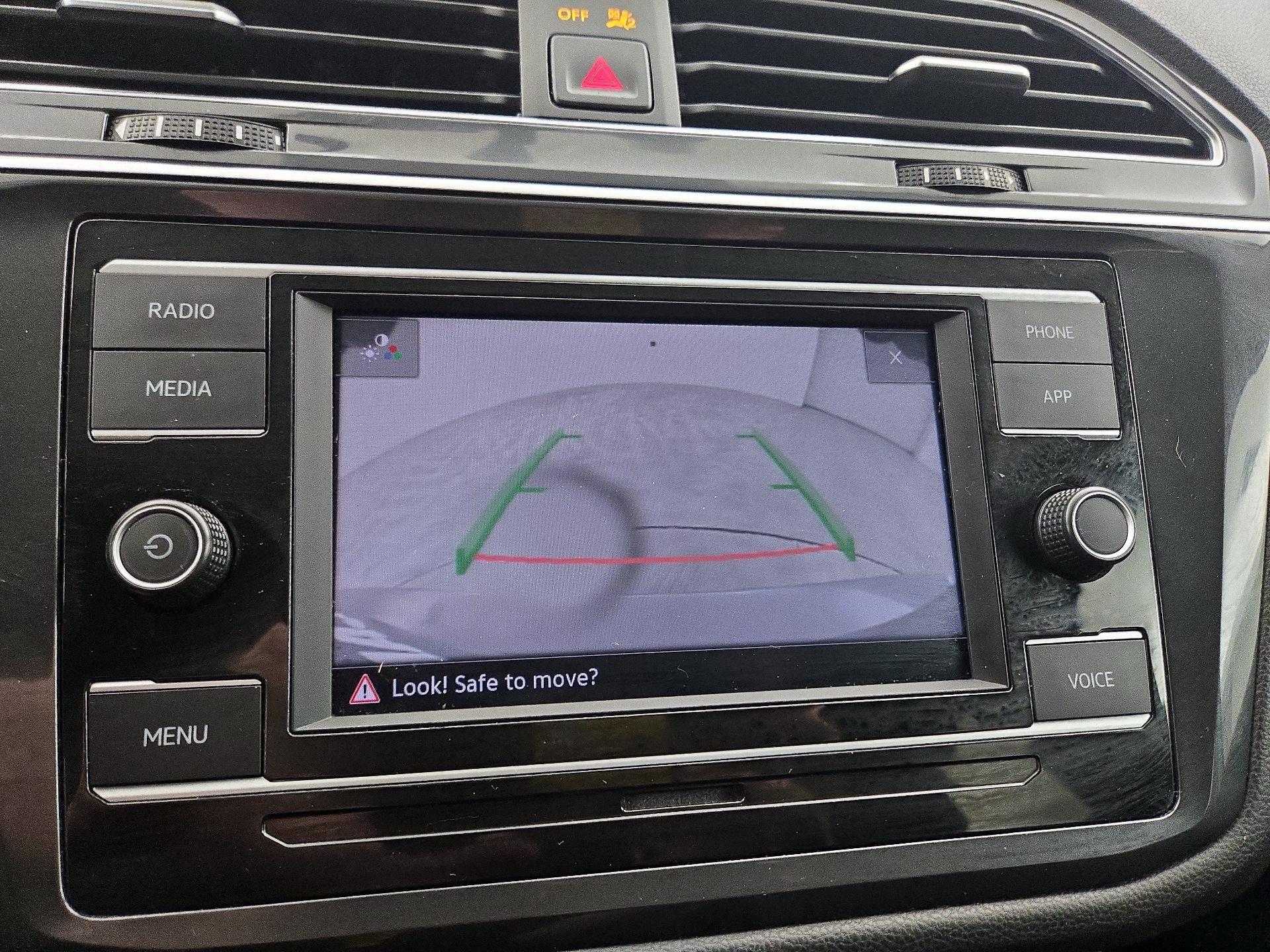 Thumbnail: 2021 Volkswagen Tiguan - 14