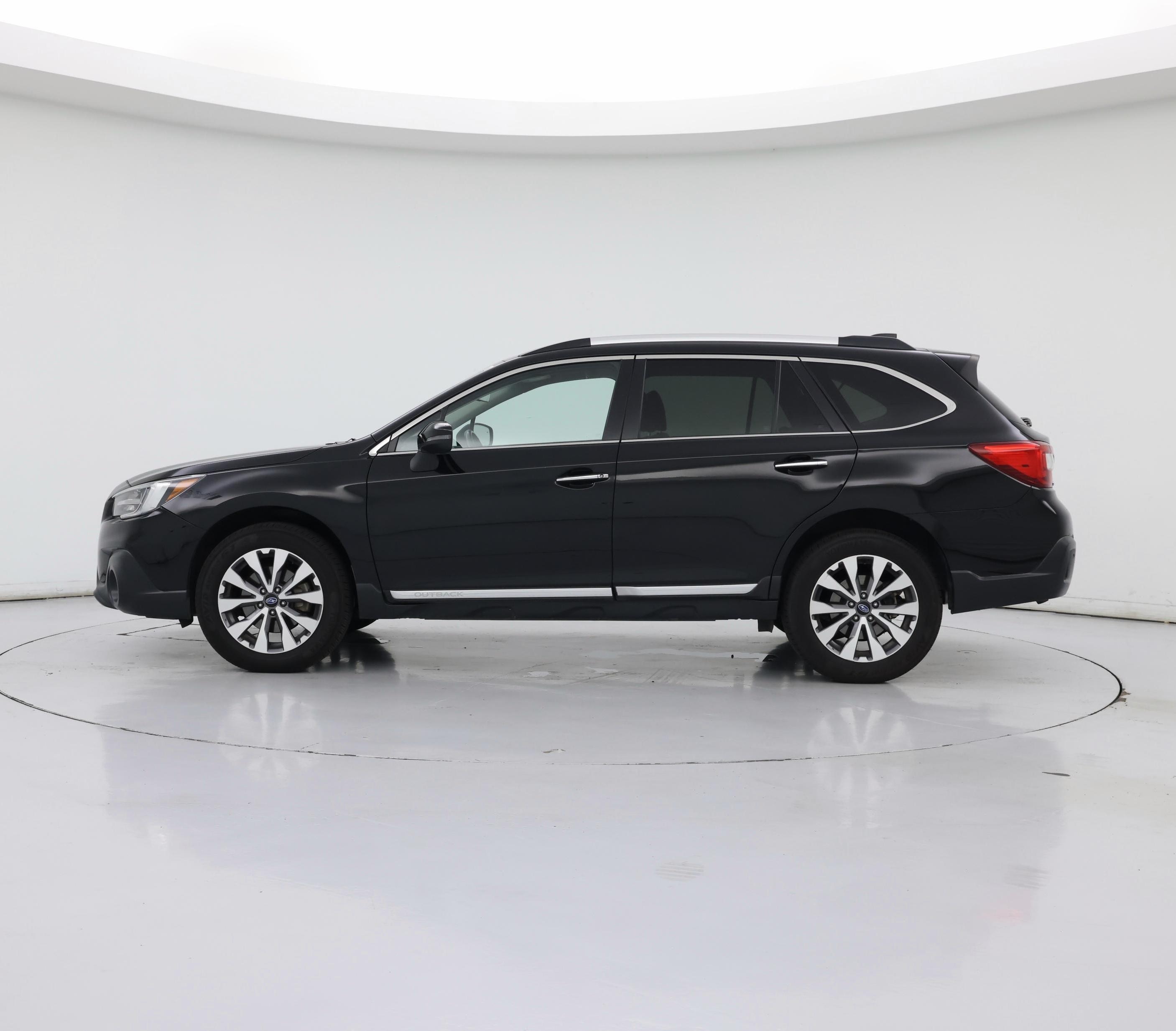 Thumbnail: 2019 Subaru Outback - 3