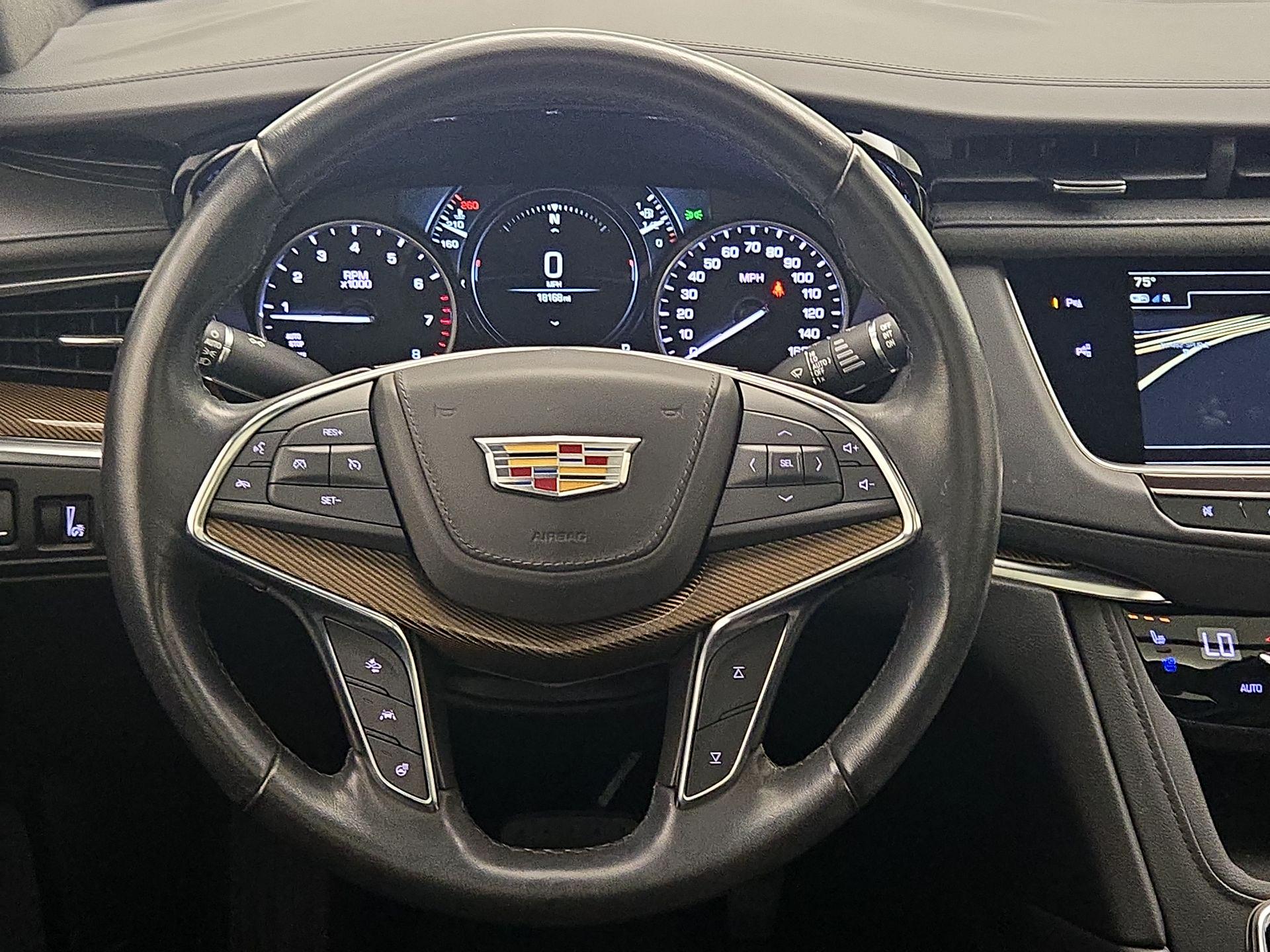 Thumbnail: 2019 Cadillac XT5 - 10