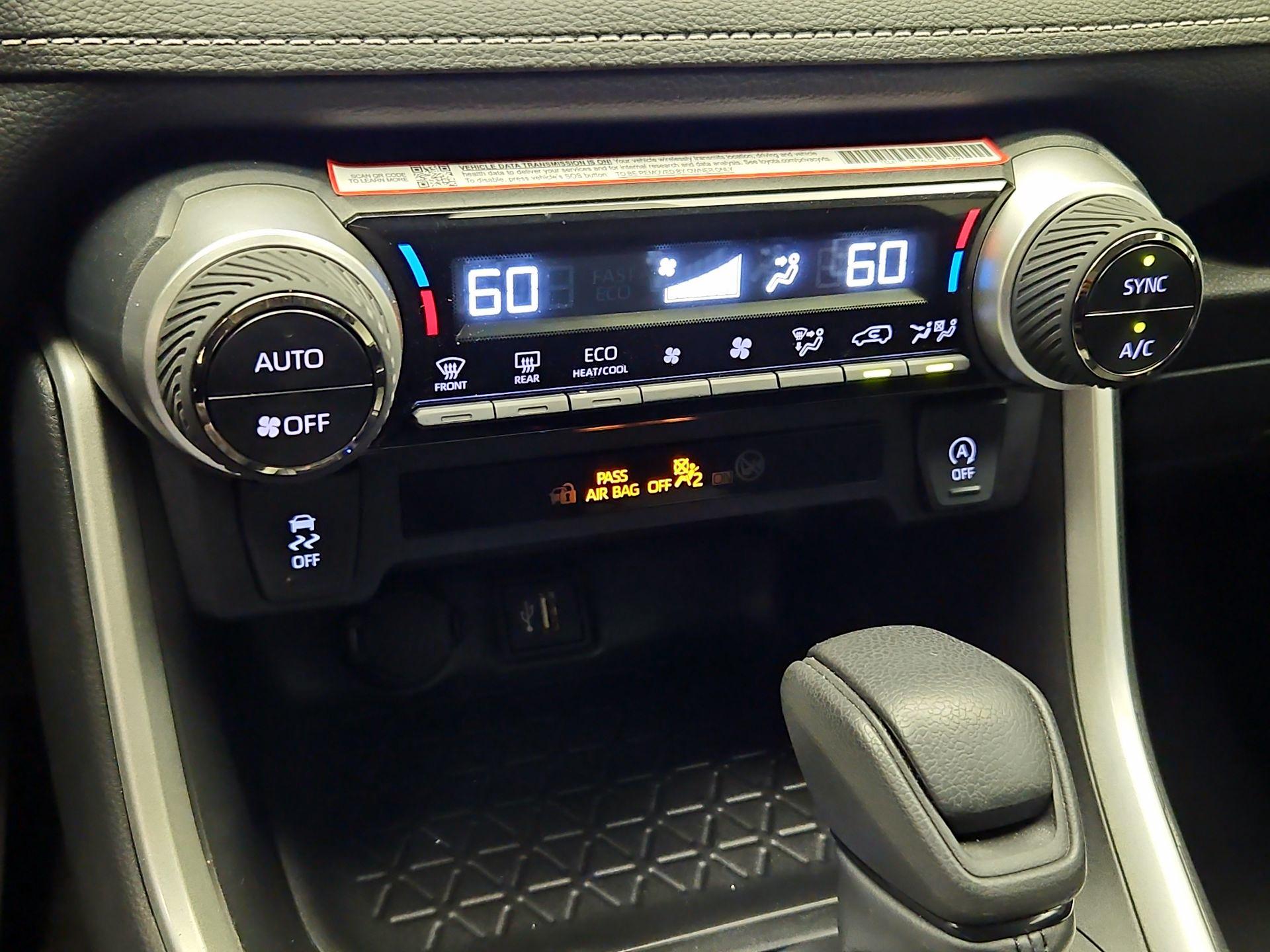Thumbnail: 2024 Toyota RAV4 - 16