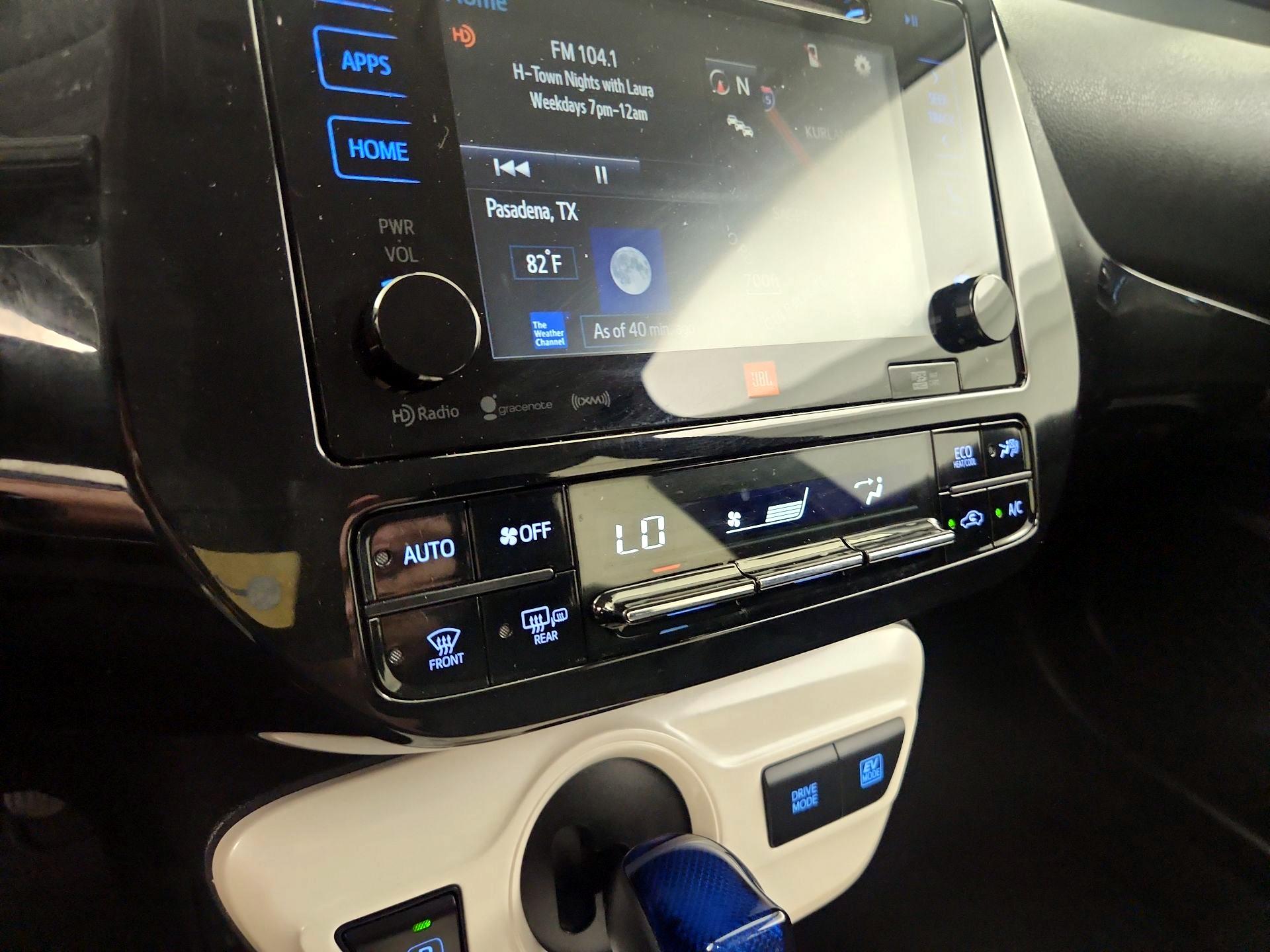 Thumbnail: 2016 Toyota Prius - 14