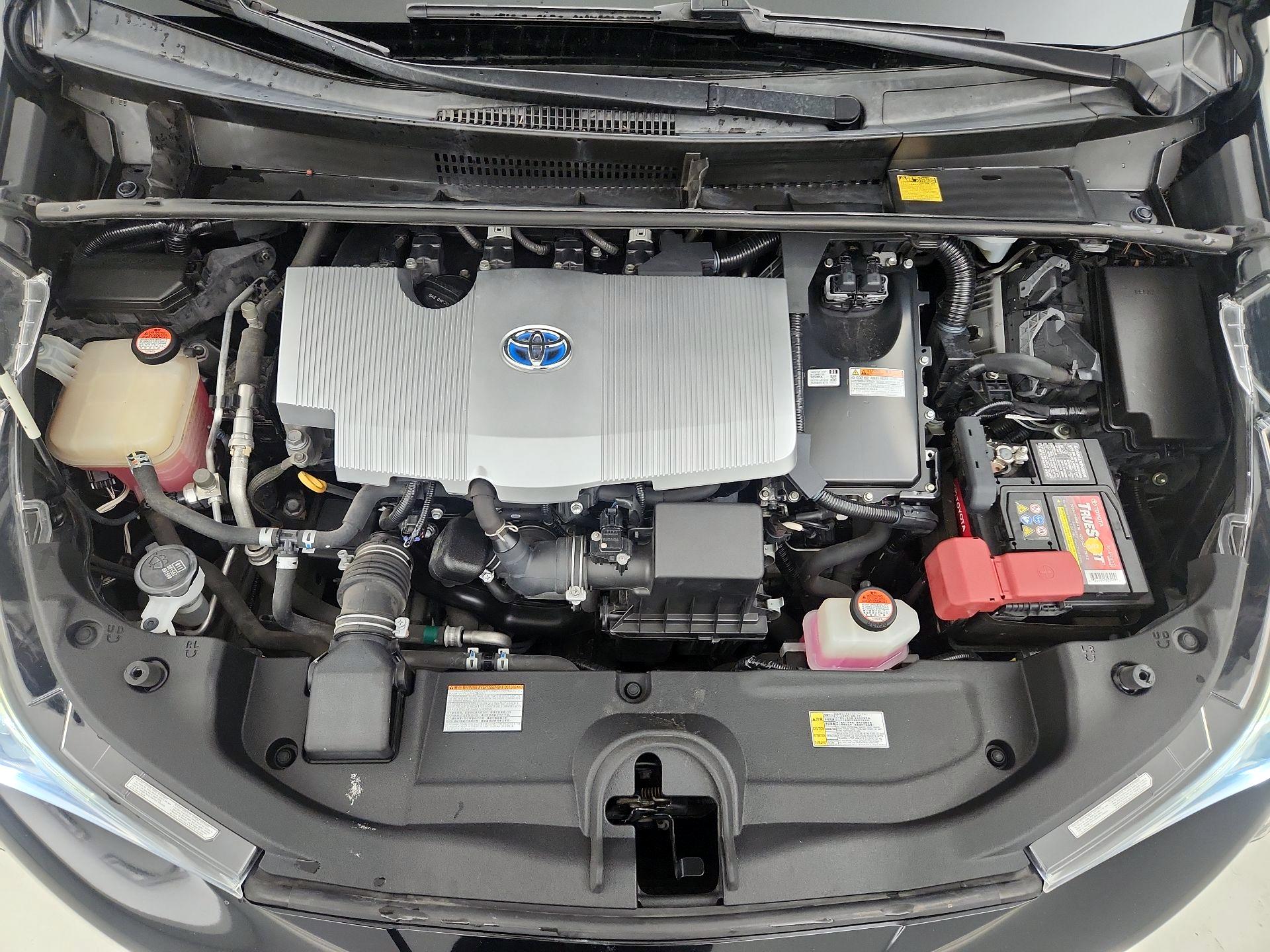 Thumbnail: 2016 Toyota Prius - 18