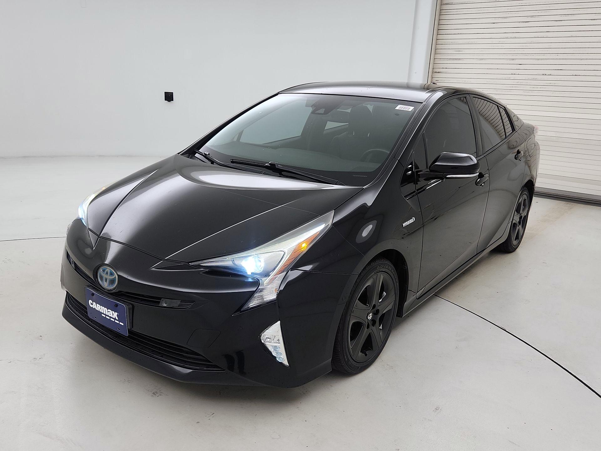 Thumbnail: 2016 Toyota Prius - 3