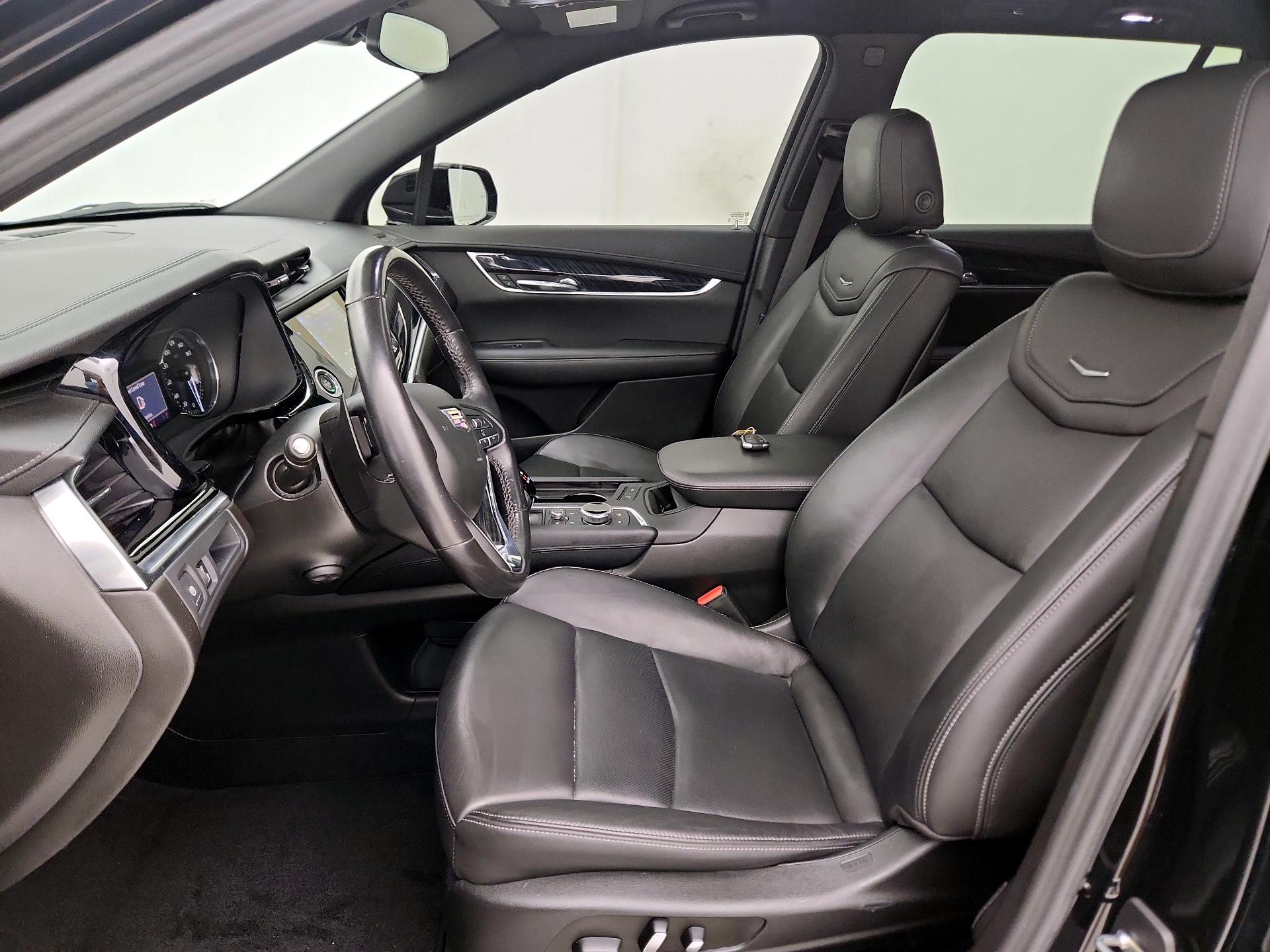 Thumbnail: 2022 Cadillac XT6 - 11