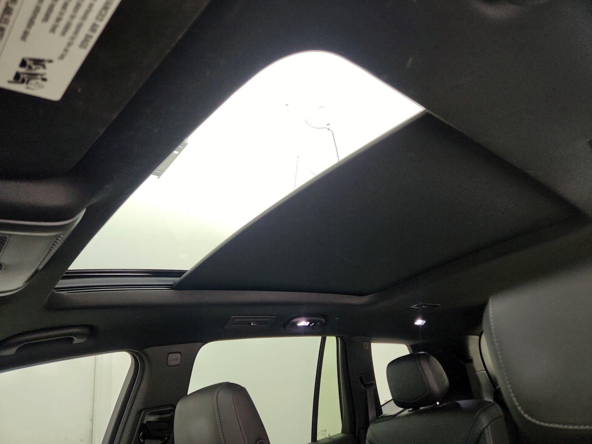Thumbnail: 2022 Cadillac XT6 - 18