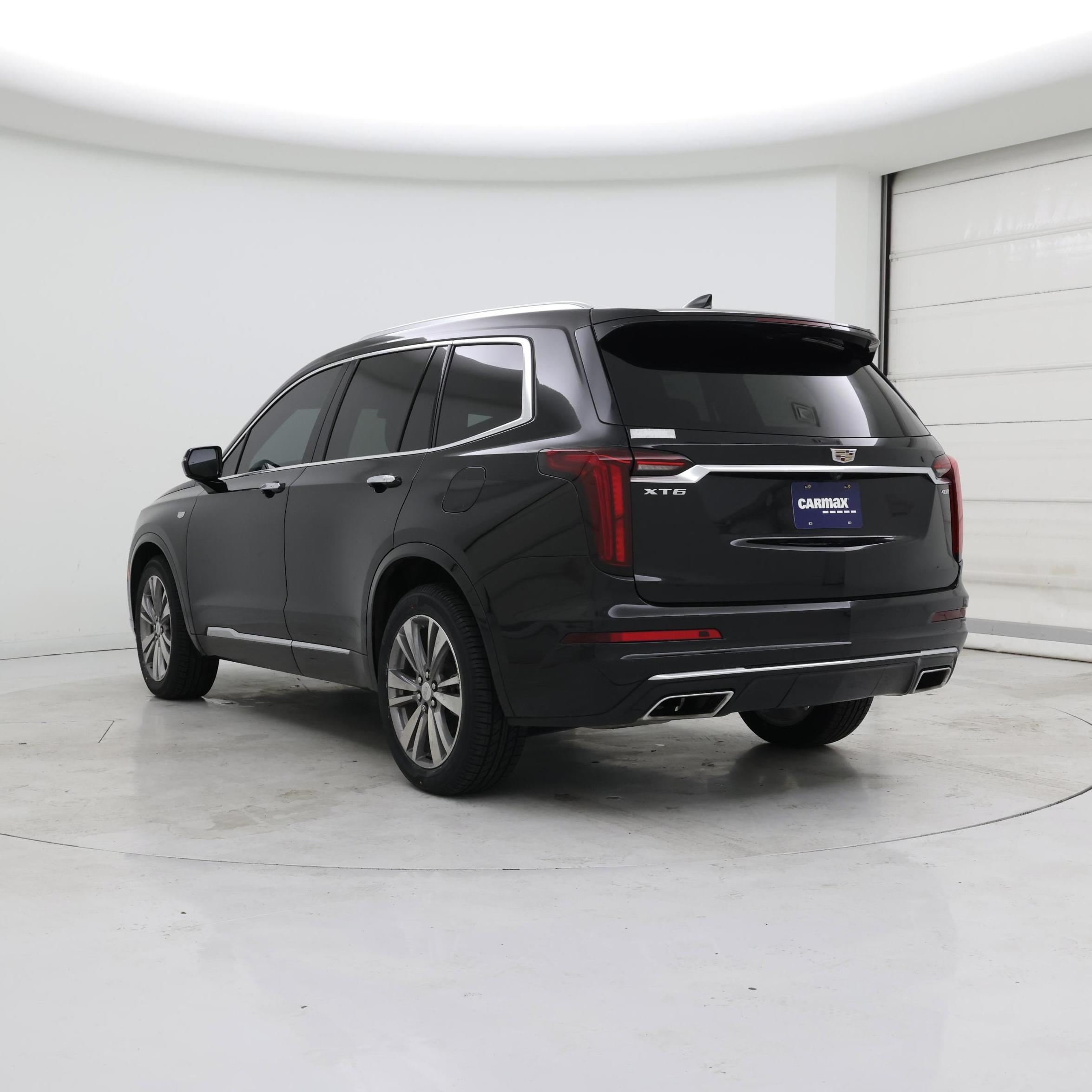Thumbnail: 2022 Cadillac XT6 - 2