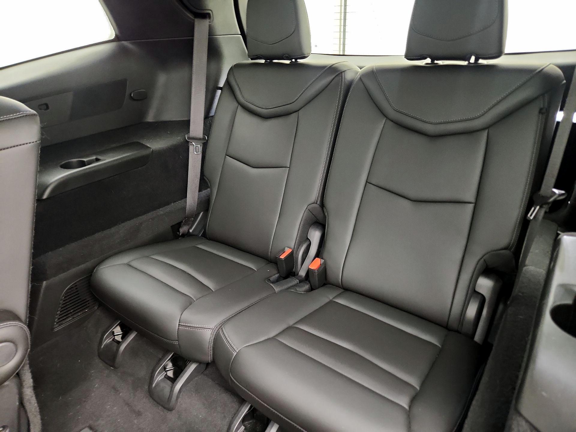 Thumbnail: 2022 Cadillac XT6 - 20