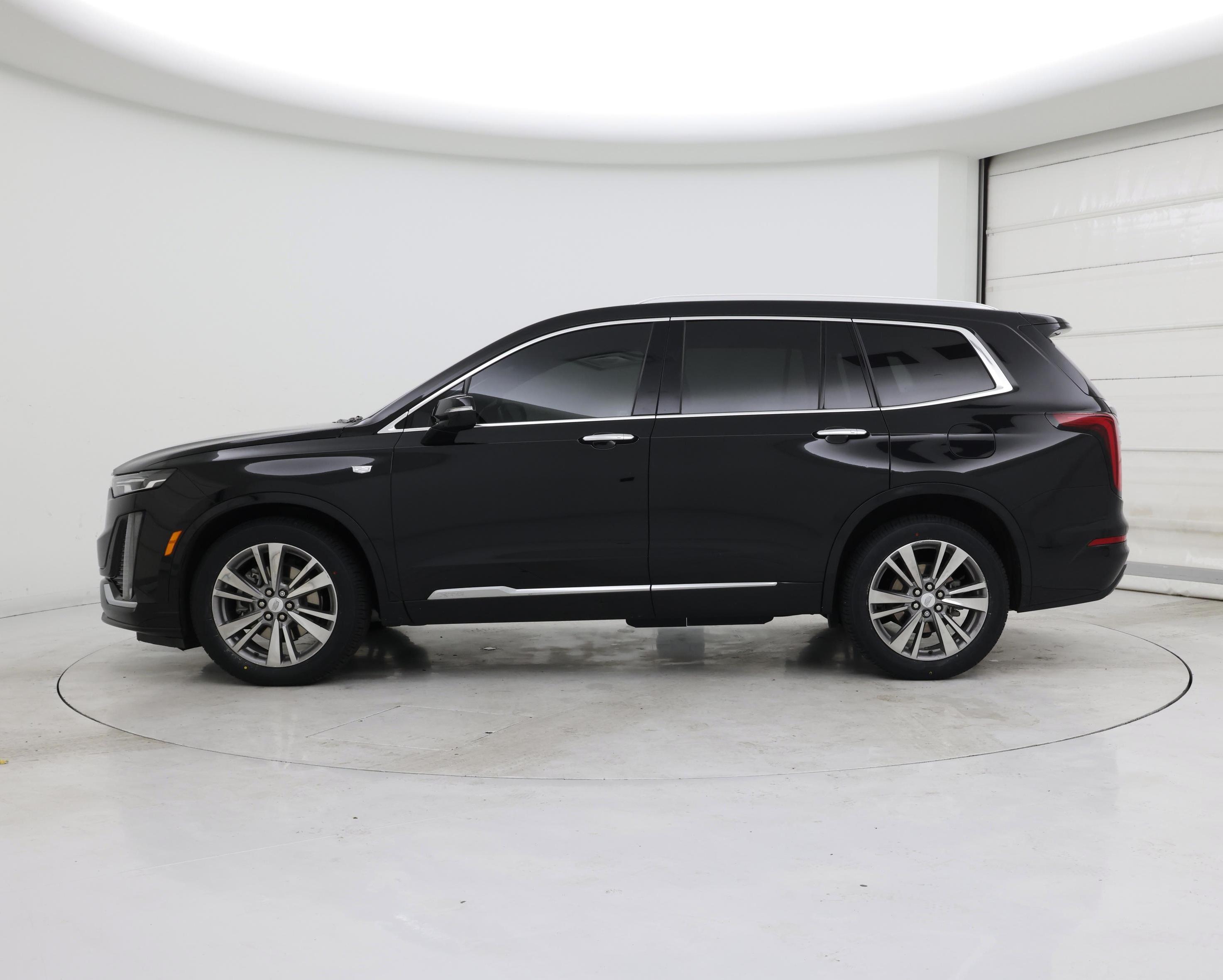 Thumbnail: 2022 Cadillac XT6 - 3