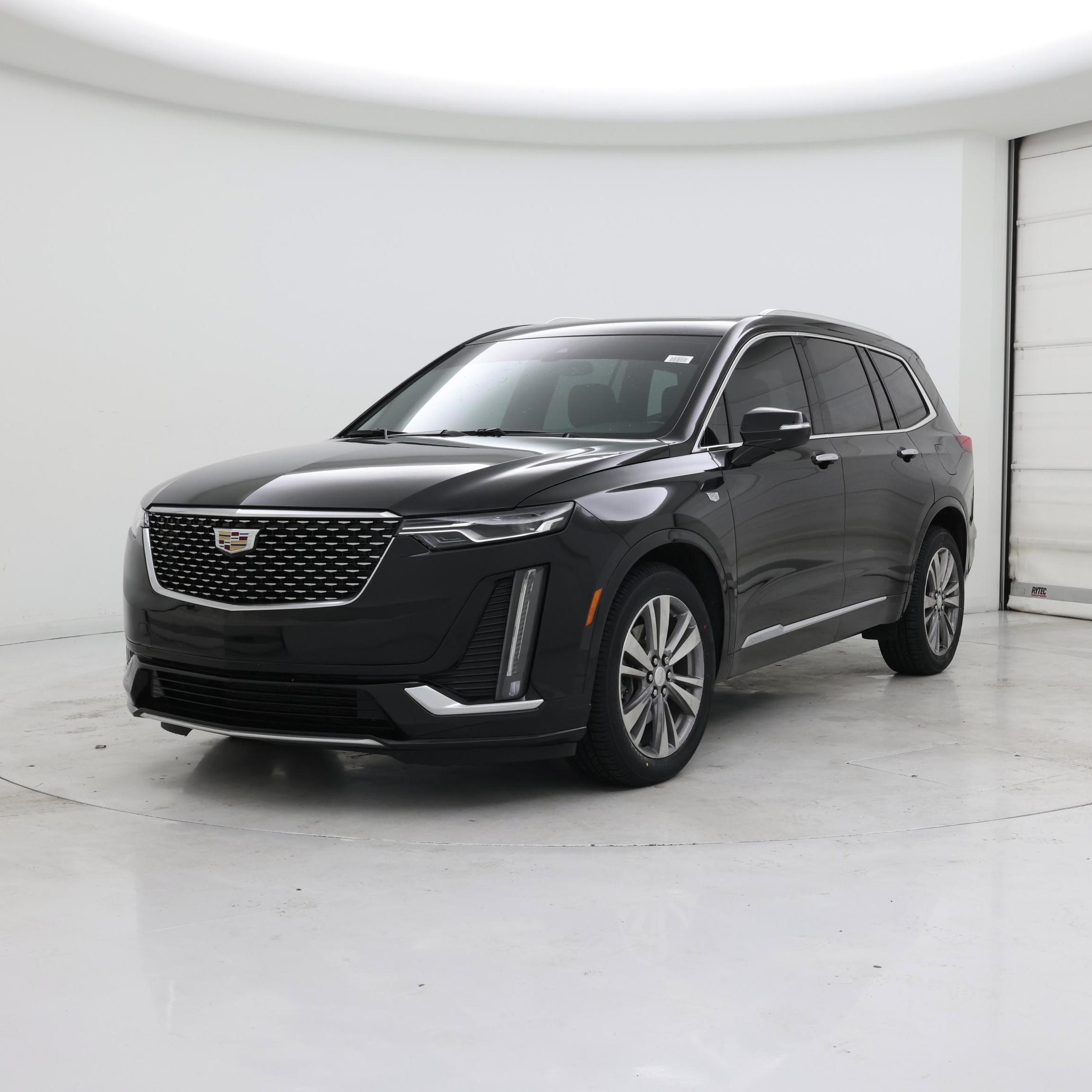 Thumbnail: 2022 Cadillac XT6 - 4