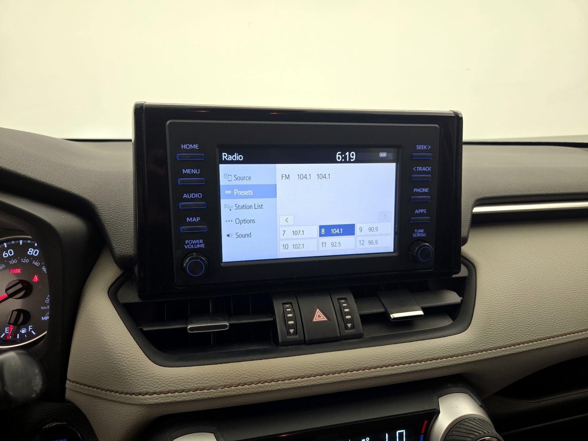 Thumbnail: 2019 Toyota RAV4 - 16