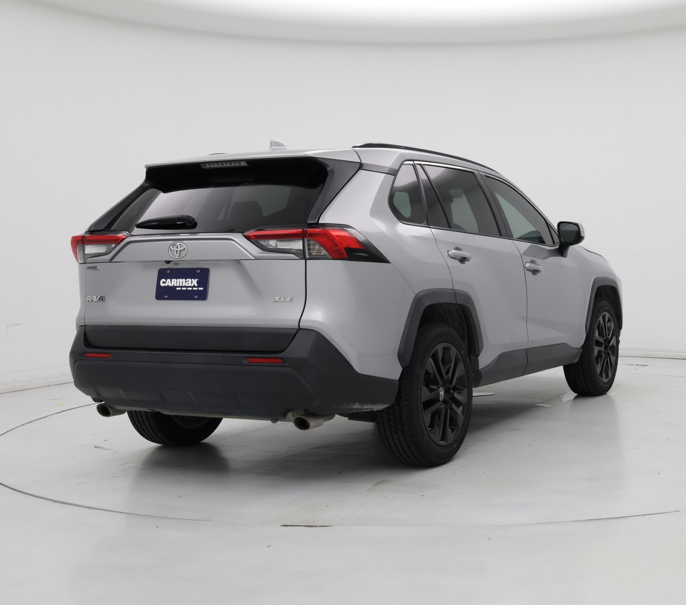 Thumbnail: 2019 Toyota RAV4 - 8
