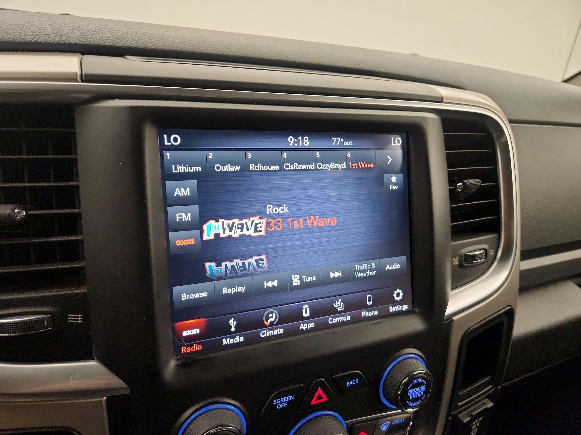 Thumbnail: 2019 RAM 1500 Classic - 15