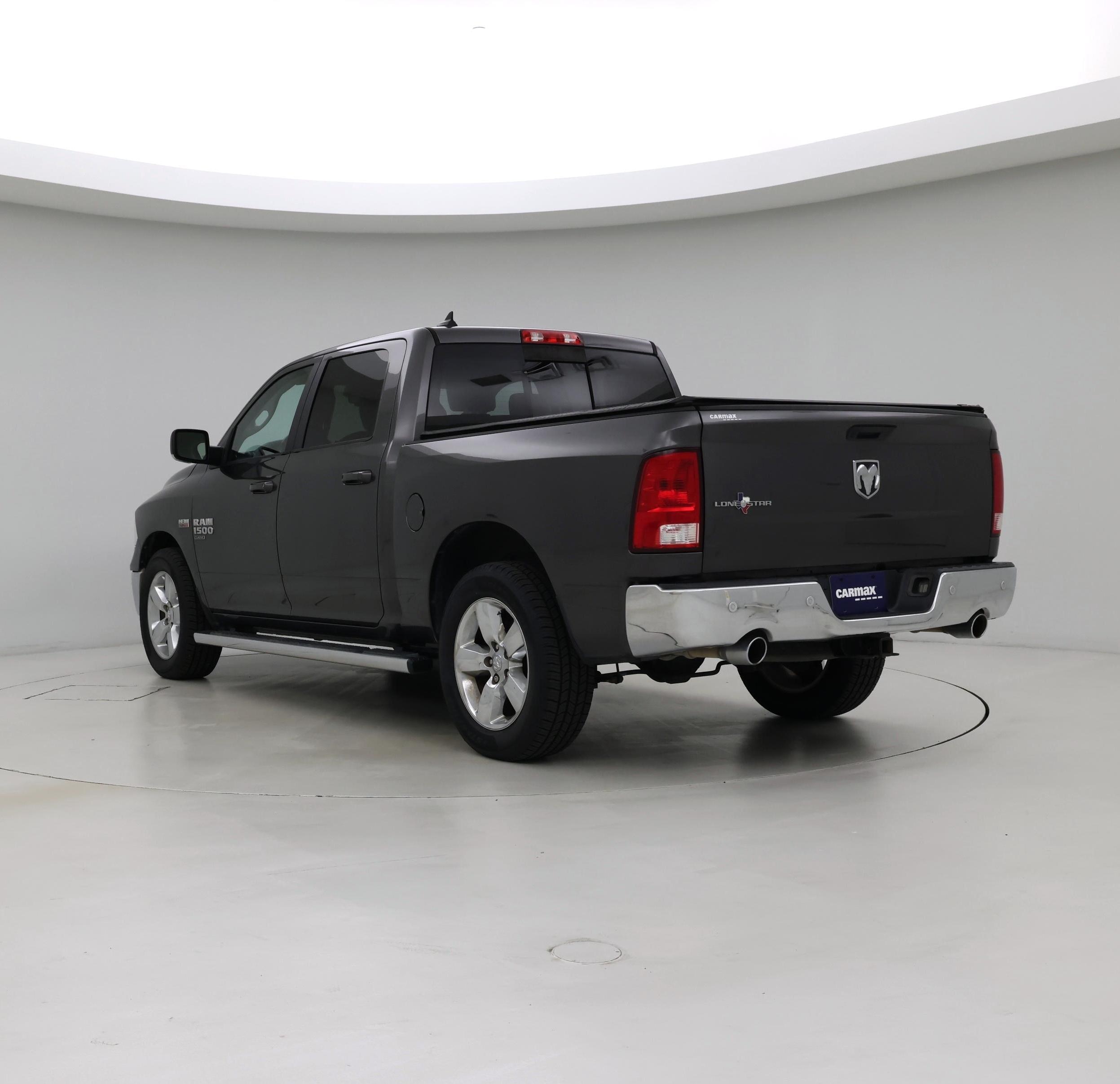 Thumbnail: 2019 RAM 1500 Classic - 2