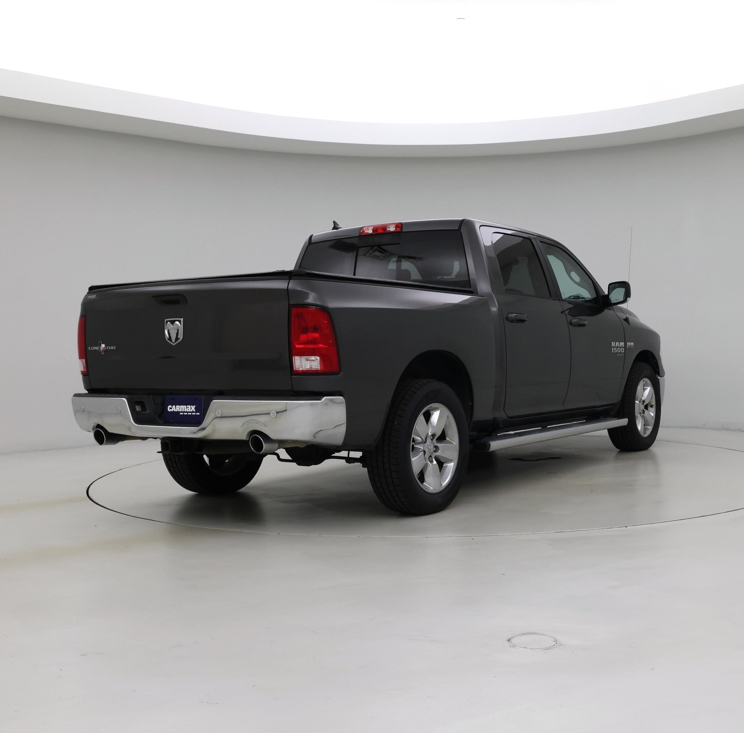 Thumbnail: 2019 RAM 1500 Classic - 8