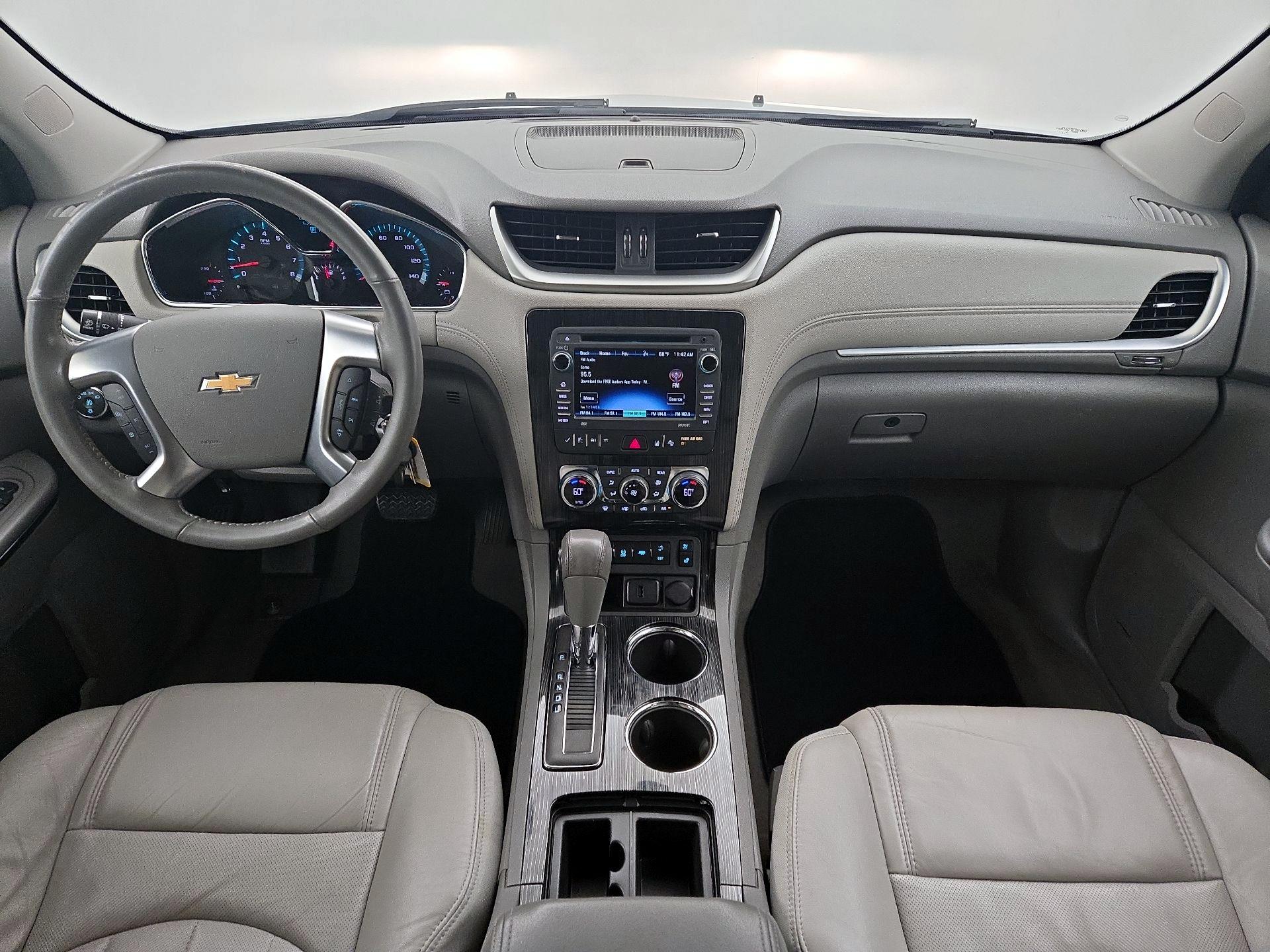 Thumbnail: 2017 Chevrolet Traverse - 9
