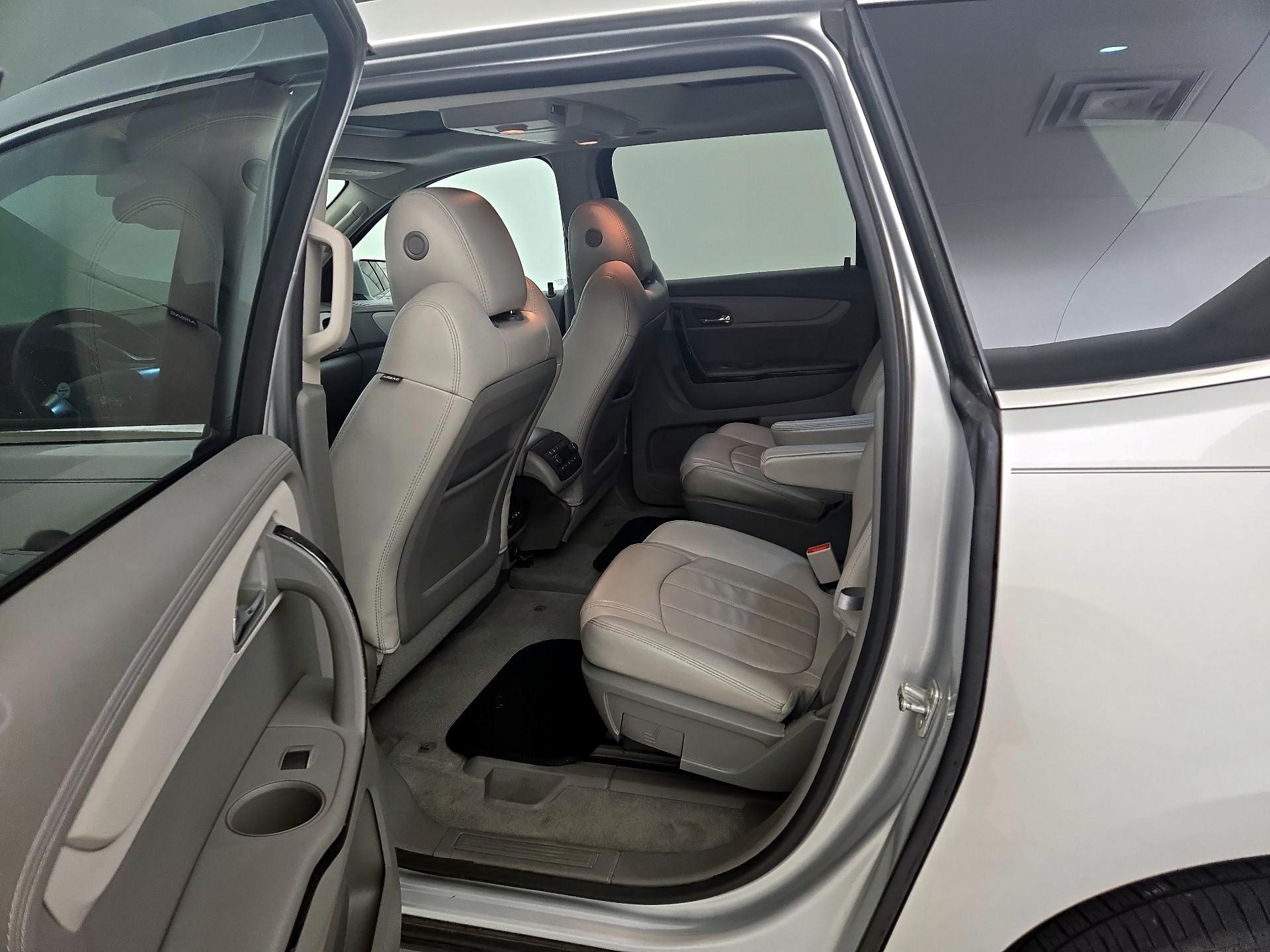 Thumbnail: 2017 Chevrolet Traverse - 20