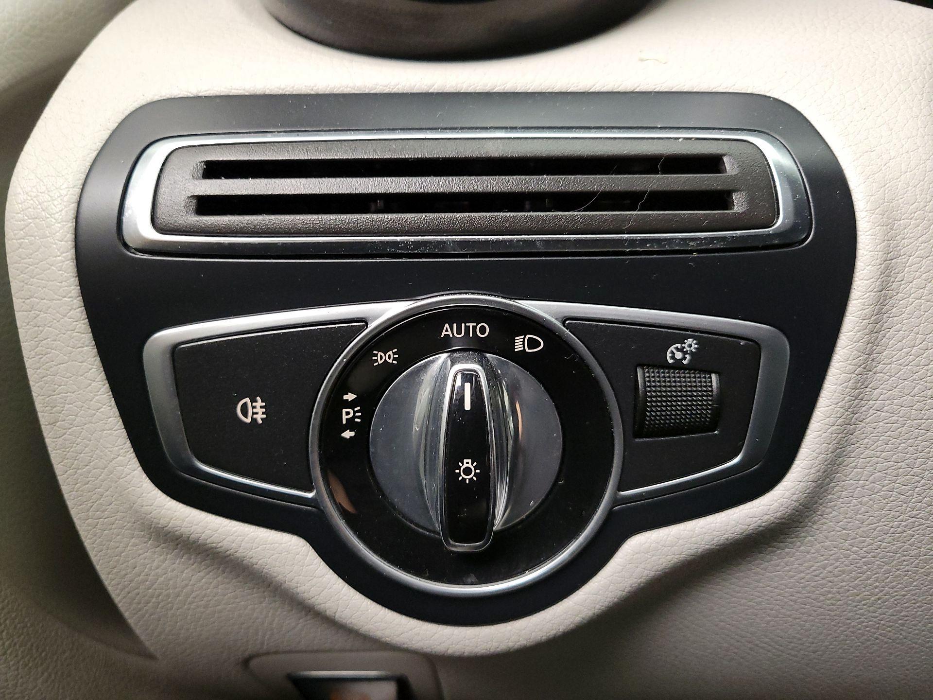 Thumbnail: 2017 Mercedes-Benz C-Class - 13