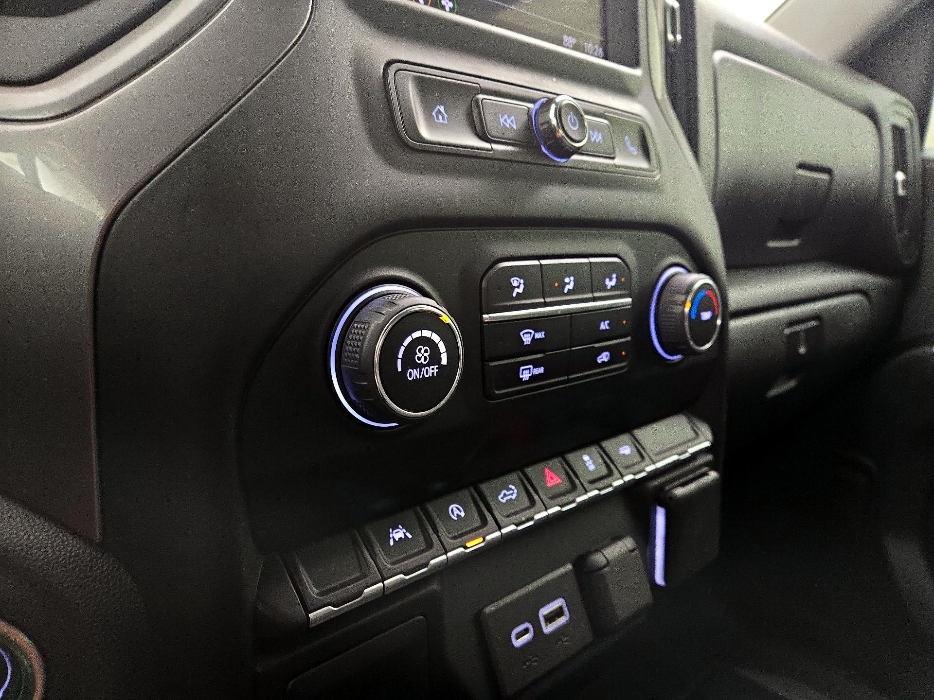 Thumbnail: 2022 Chevrolet Silverado 1500 - 16