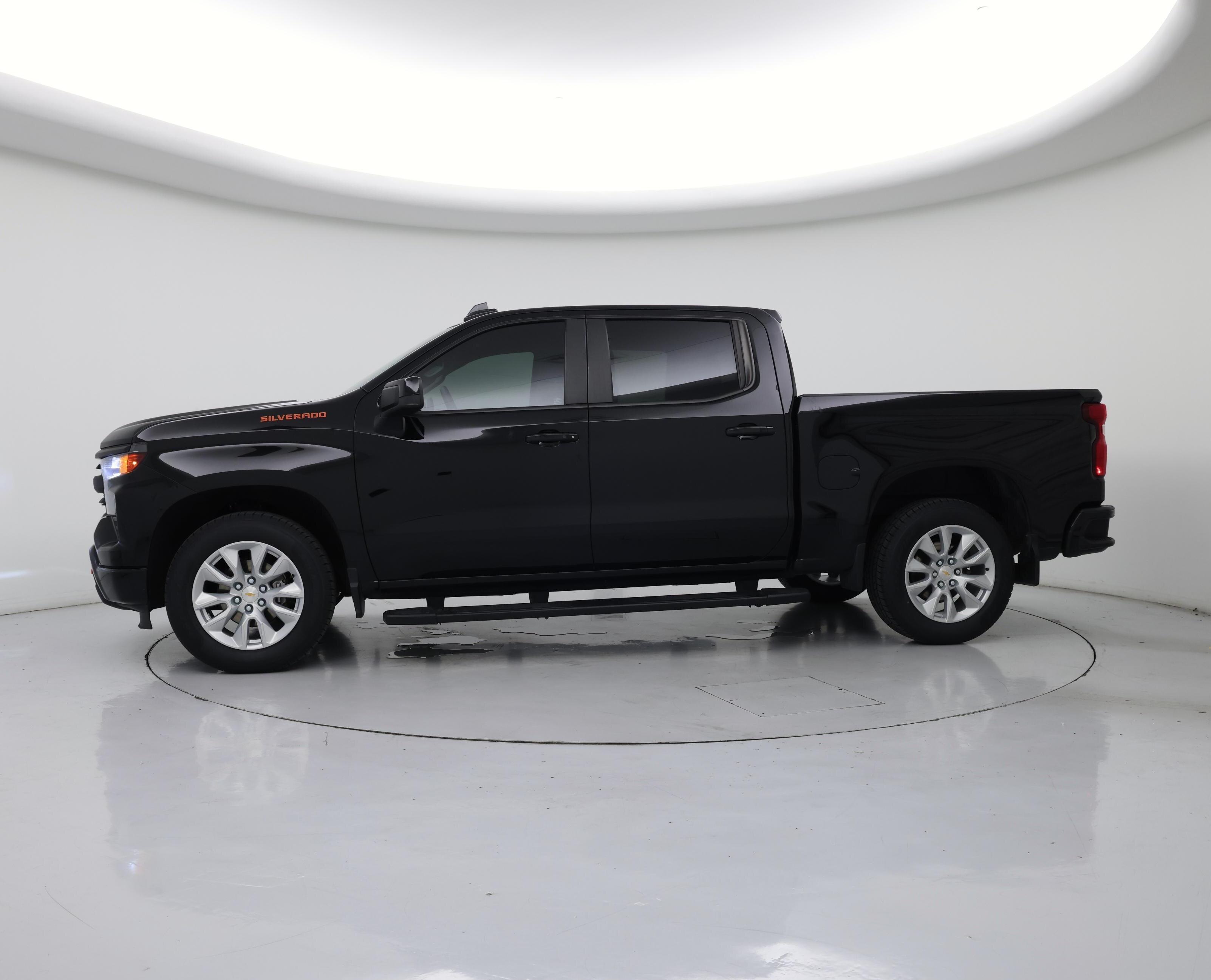 Thumbnail: 2022 Chevrolet Silverado 1500 - 3