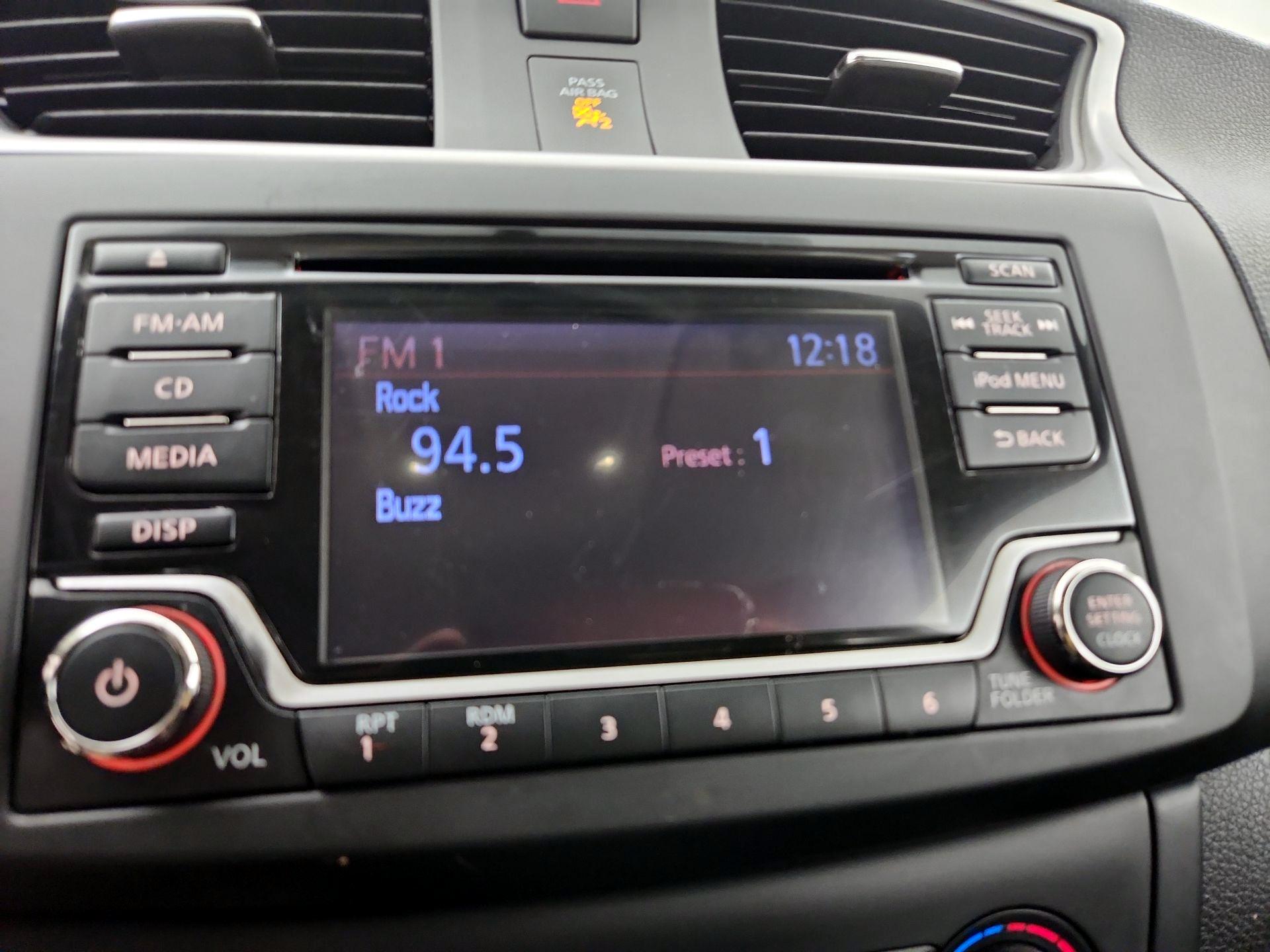 Thumbnail: 2018 Nissan Sentra - 15