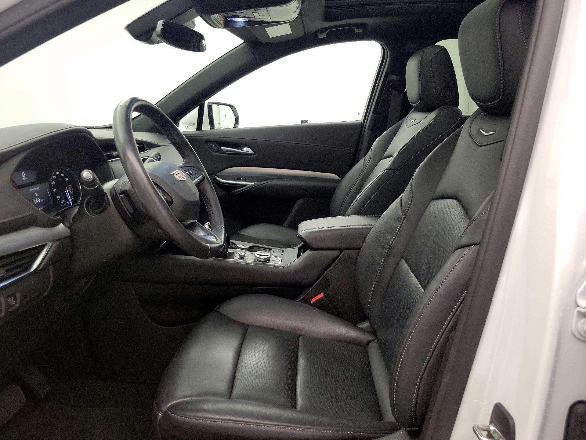 Thumbnail: 2023 Cadillac XT4 - 11