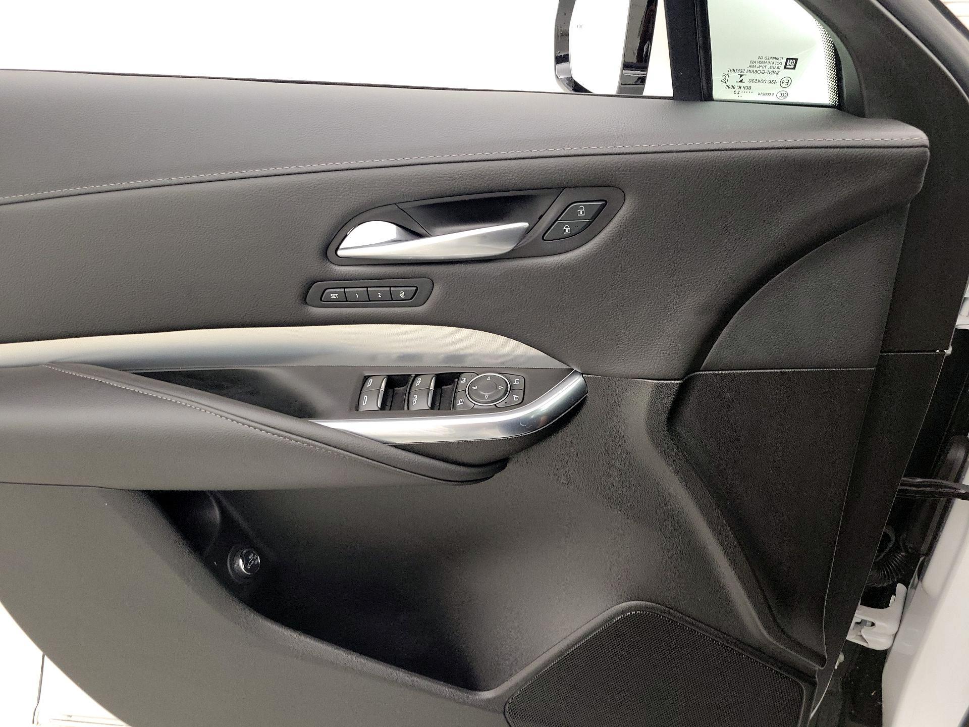 Thumbnail: 2023 Cadillac XT4 - 12