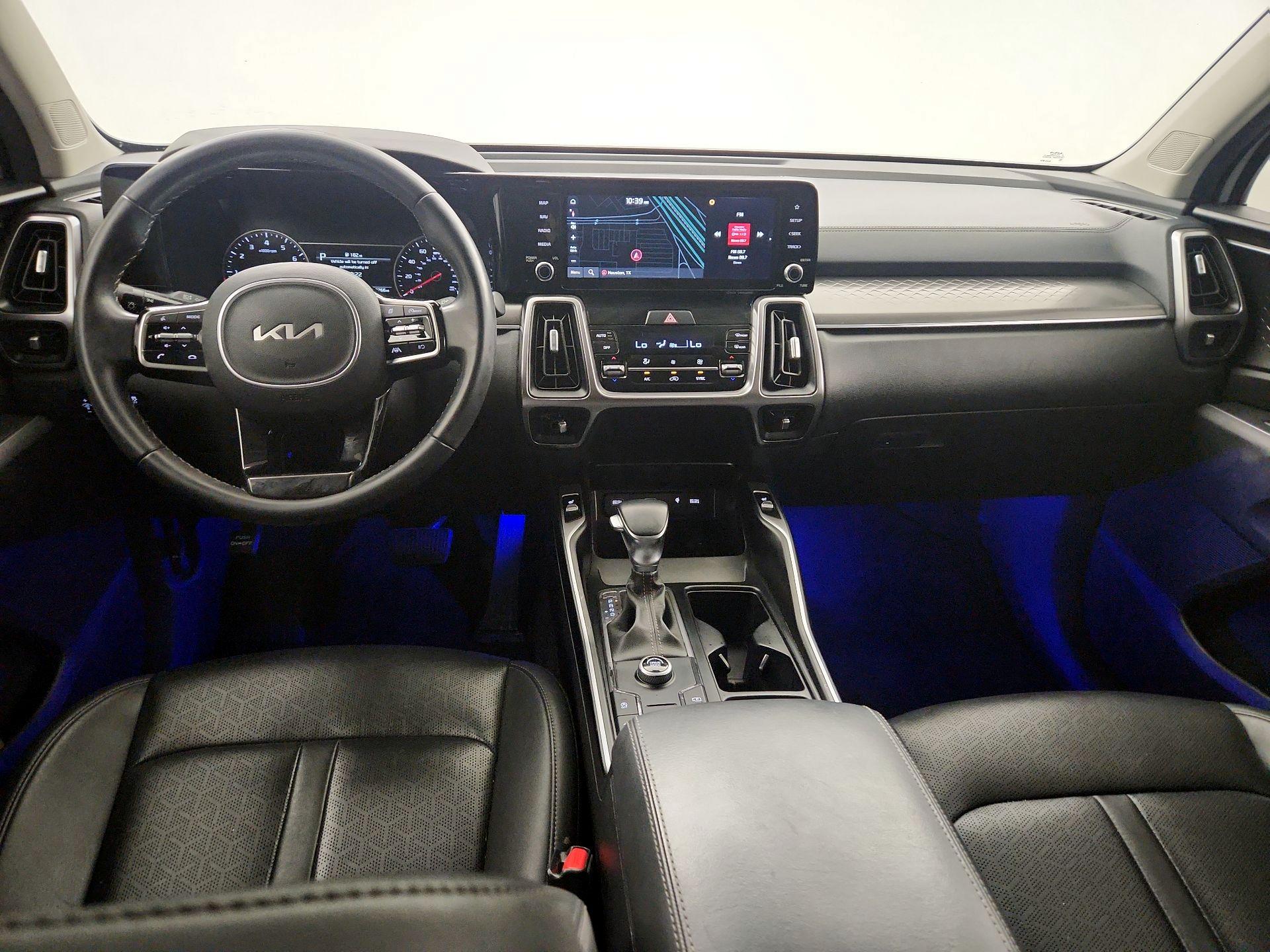 Thumbnail: 2023 Kia Sorento - 8